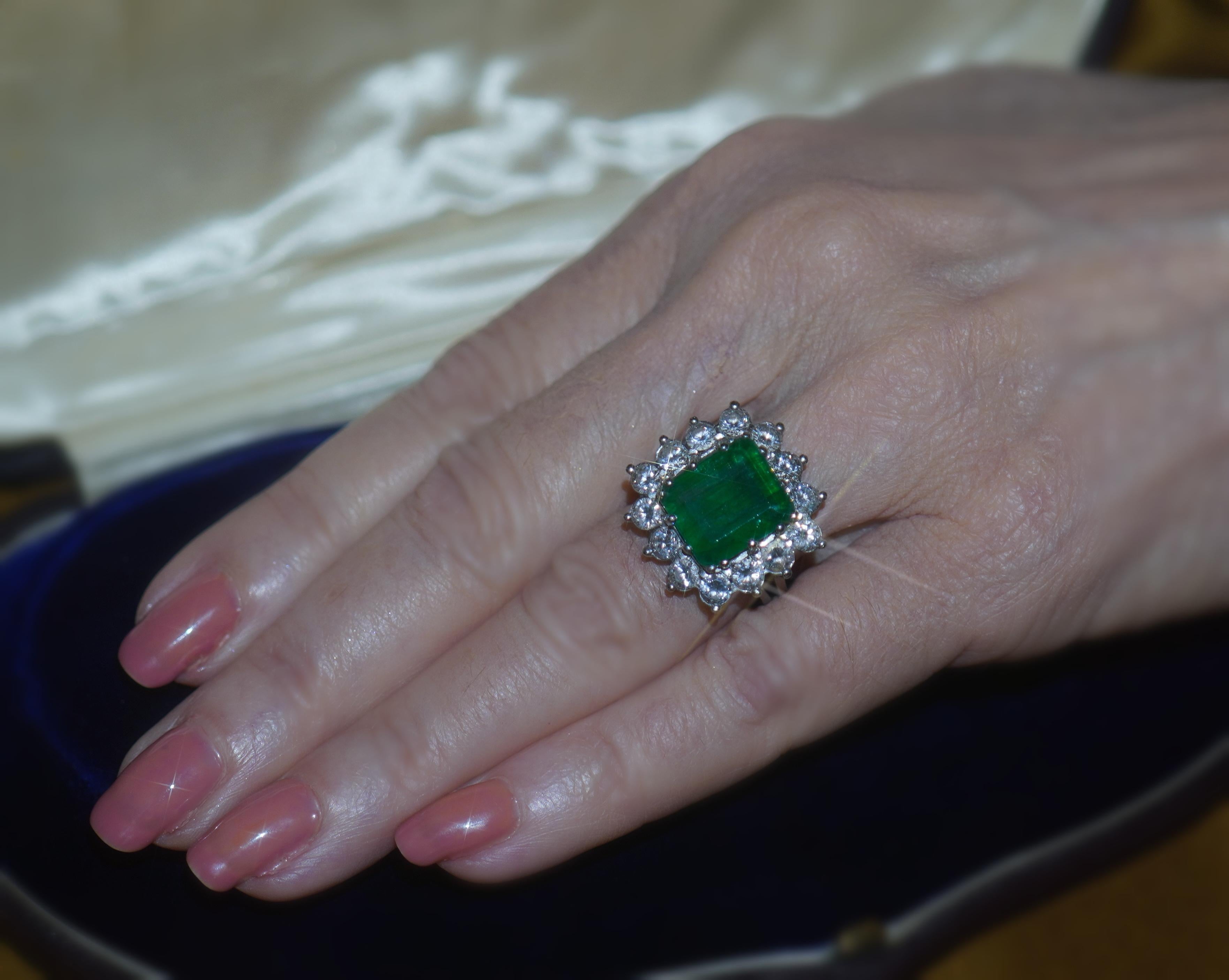 GIA Platinum Emerald Diamond Ring Certified Natural Vintage Fine Huge 9.15 Carat In Good Condition In Sylvania, GA