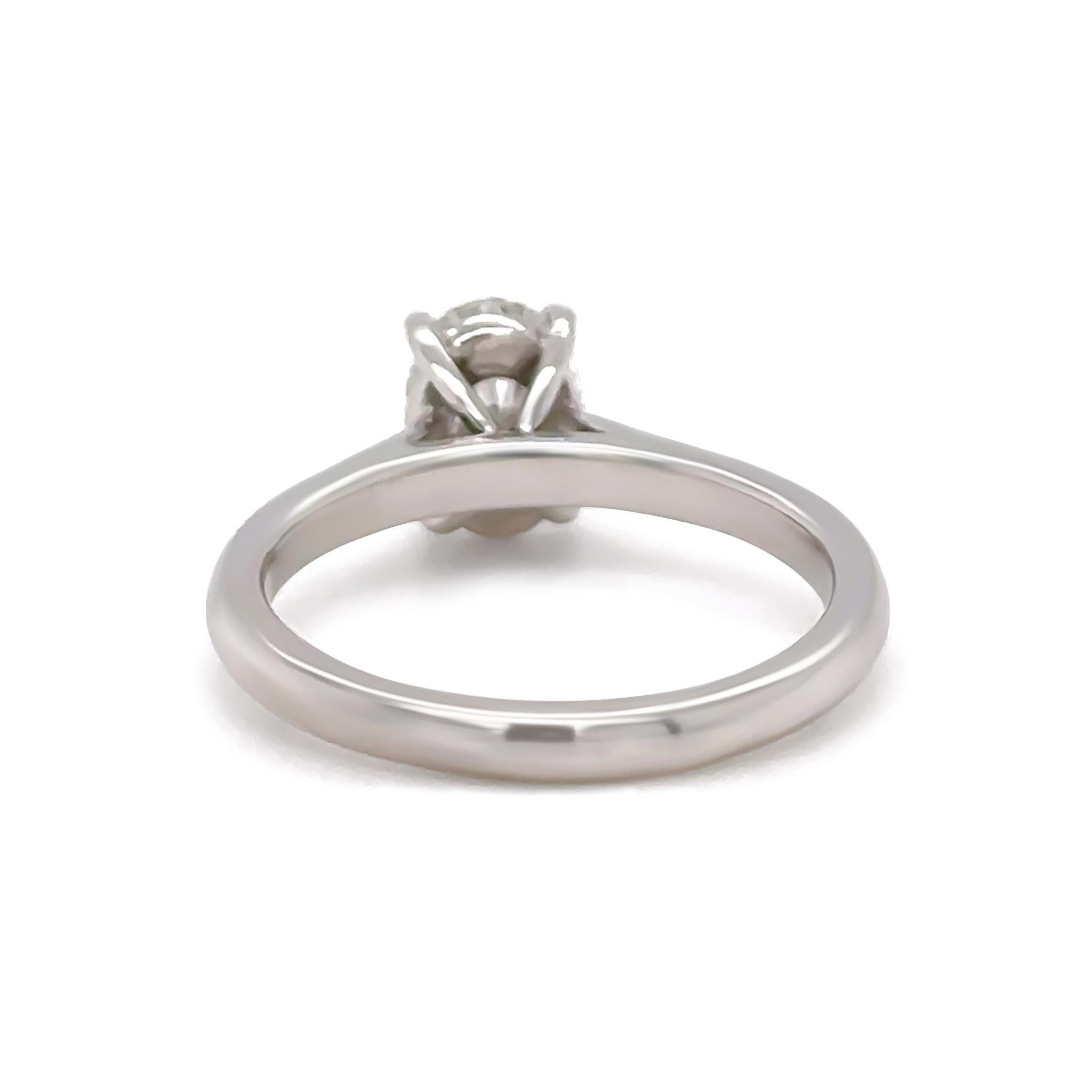 Women's GIA Platinum Oval Brilliant Cut Diamond Solitaire Ring 0.80ct 4.08g For Sale