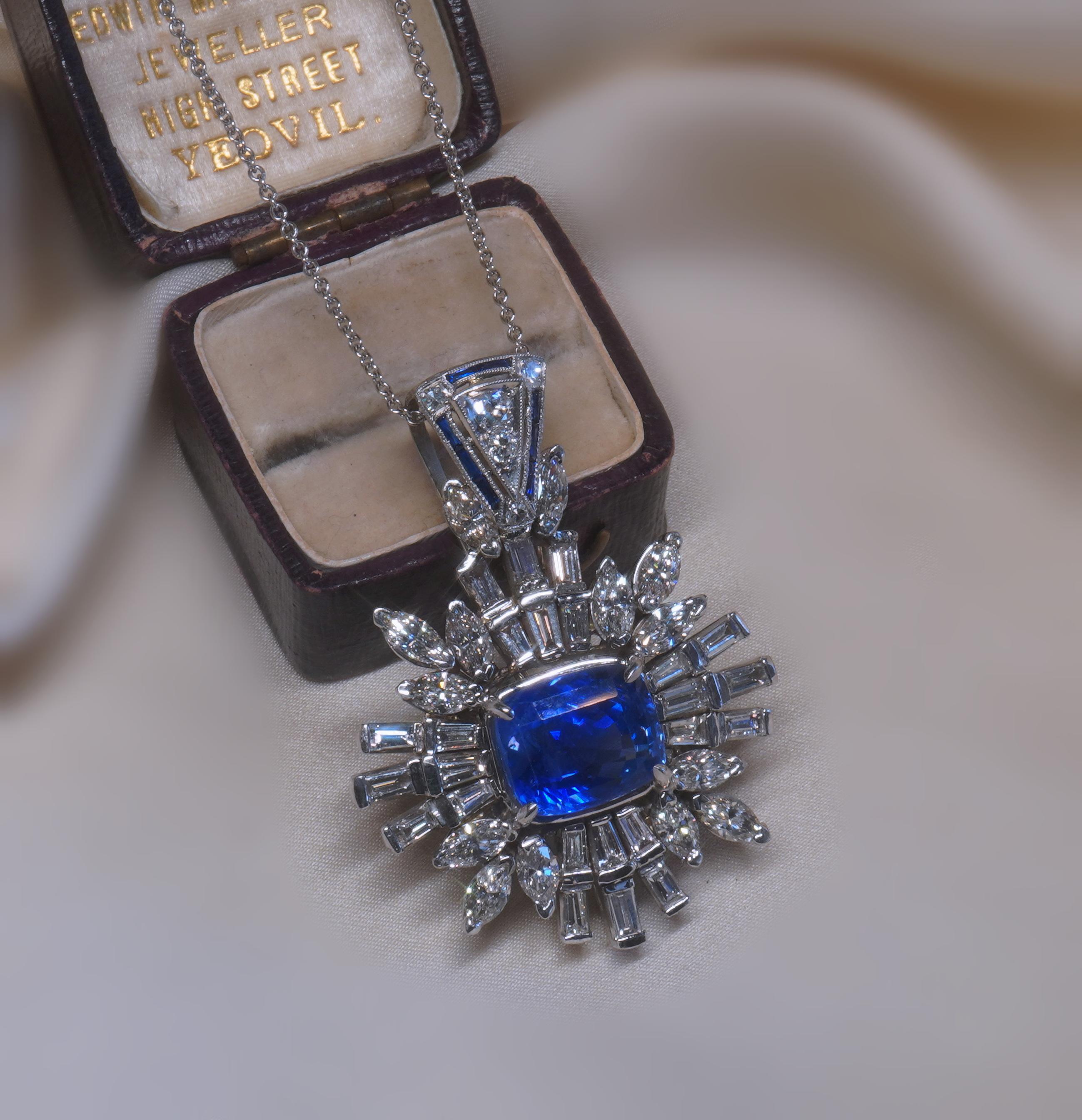 GIA Platino Zaffiro Diamante non riscaldato Ciondolo Vintage VS Collana 14,13 Carati in vendita 3