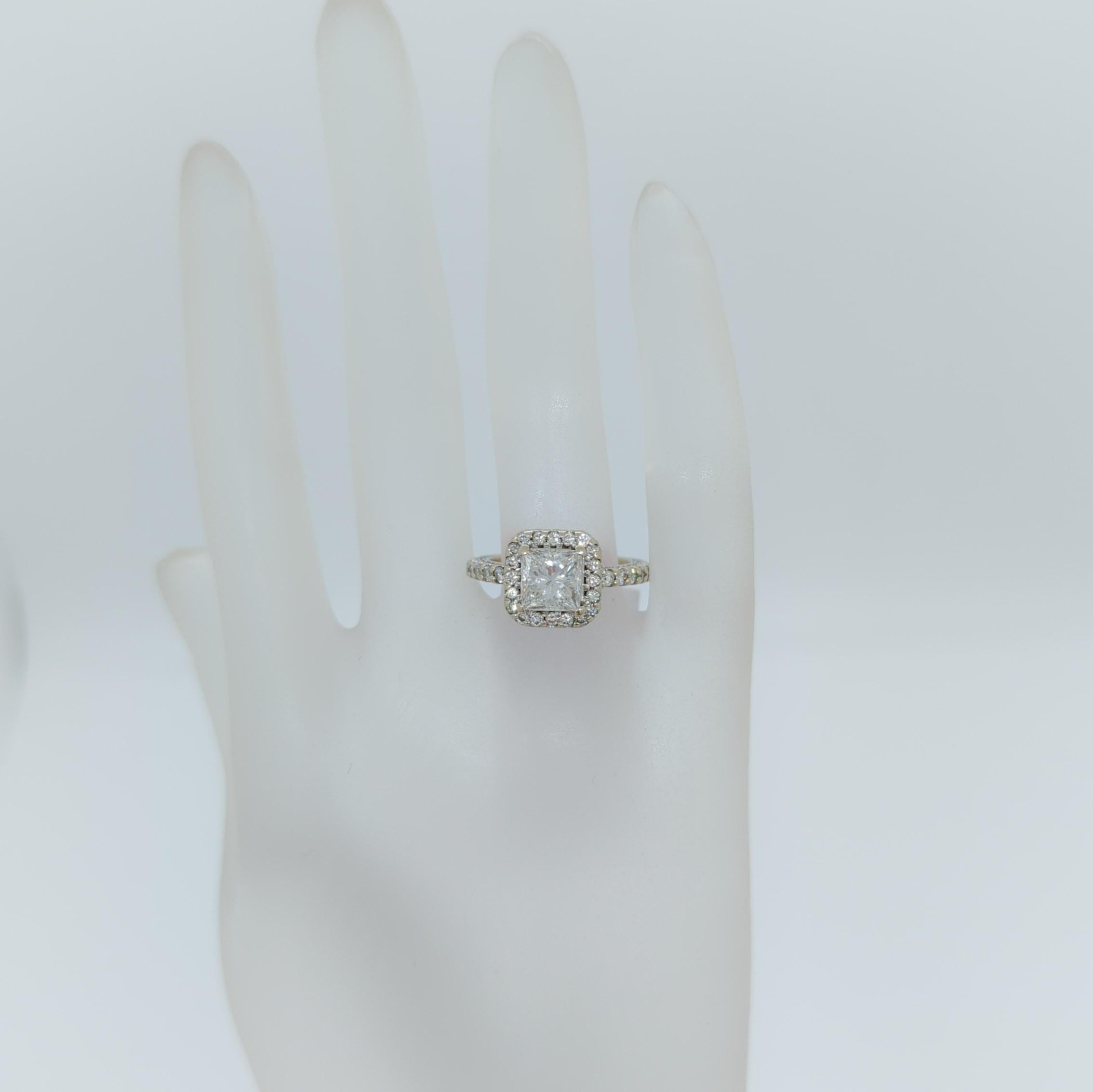 GIA Princess Cut Diamond & Round Diamond Ring in 14K White Gold In New Condition For Sale In Los Angeles, CA