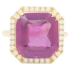 Bague cocktail en or jaune 18 carats avec saphir rose violet taille coussin et diamants certifiés GIA