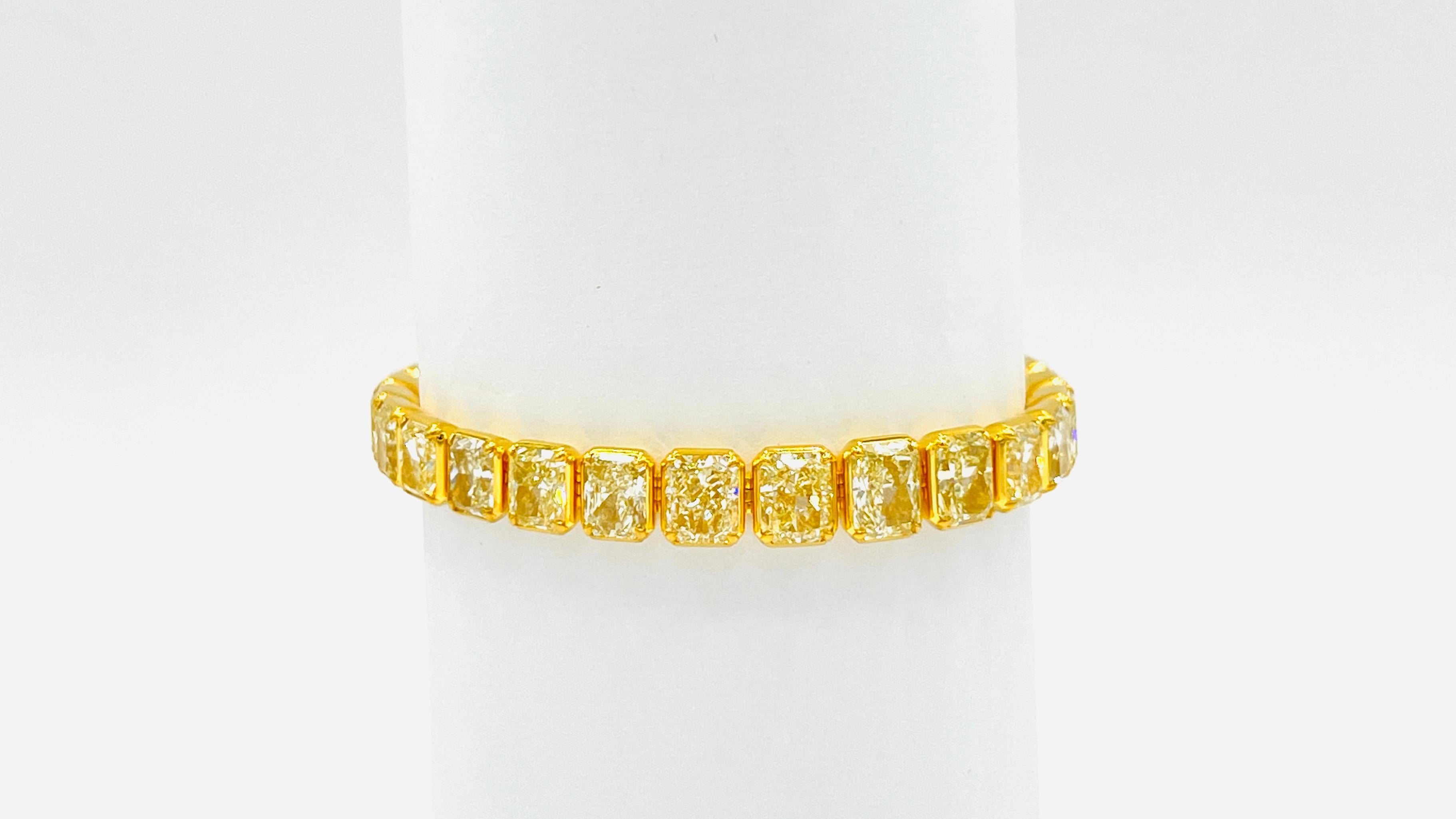 GIA  Riviera-Armband aus 18 Karat Gelbgold mit Diamanten im Strahlenschliff für Damen oder Herren im Angebot
