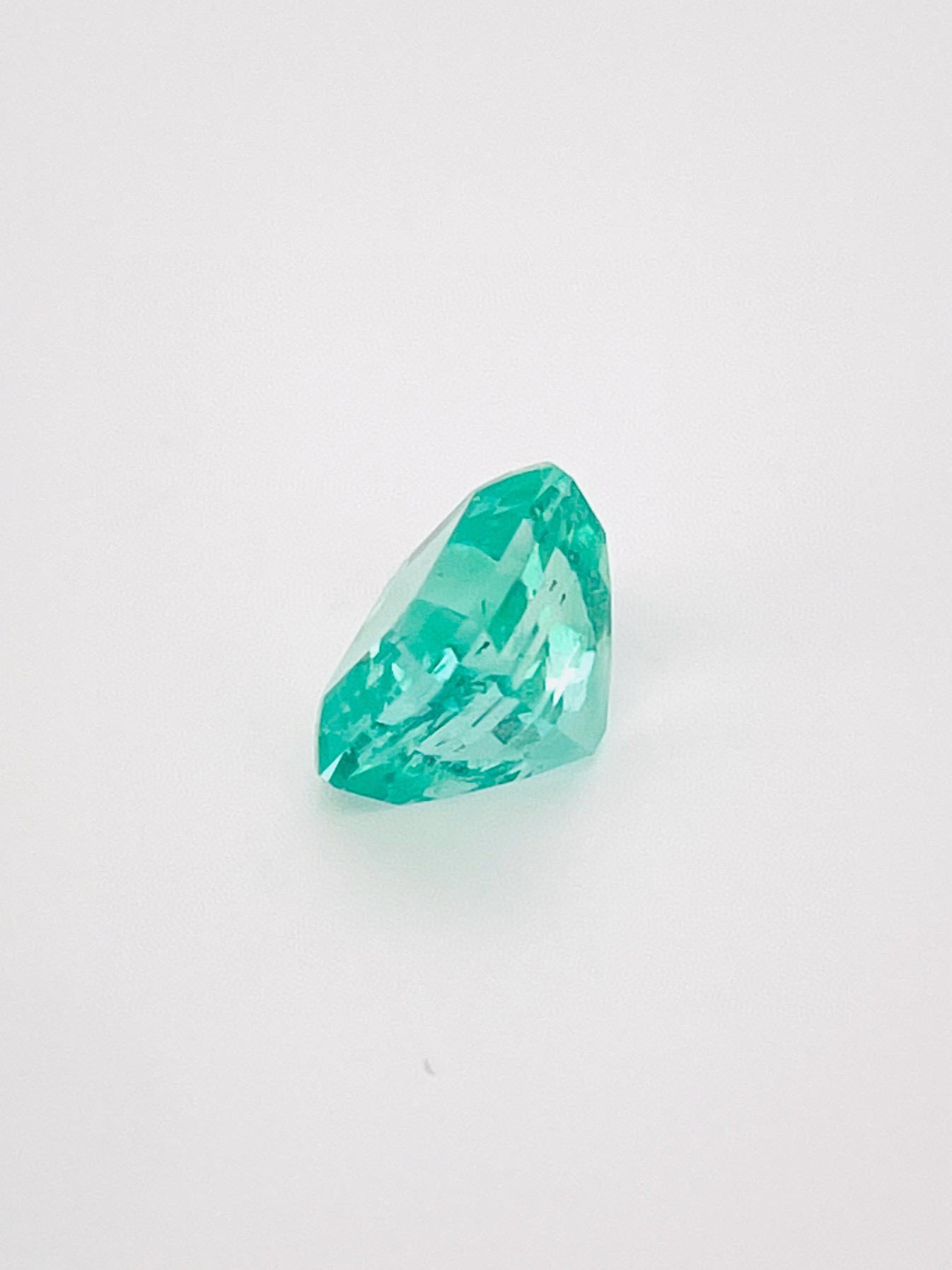 Women's or Men's GIA Rare No Oil Emerald 1.47carat Ural Russia origin Collection For Sale