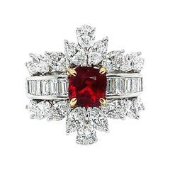 Anello Cocktail con Spinello Rosso GIA e Diamante a grappolo