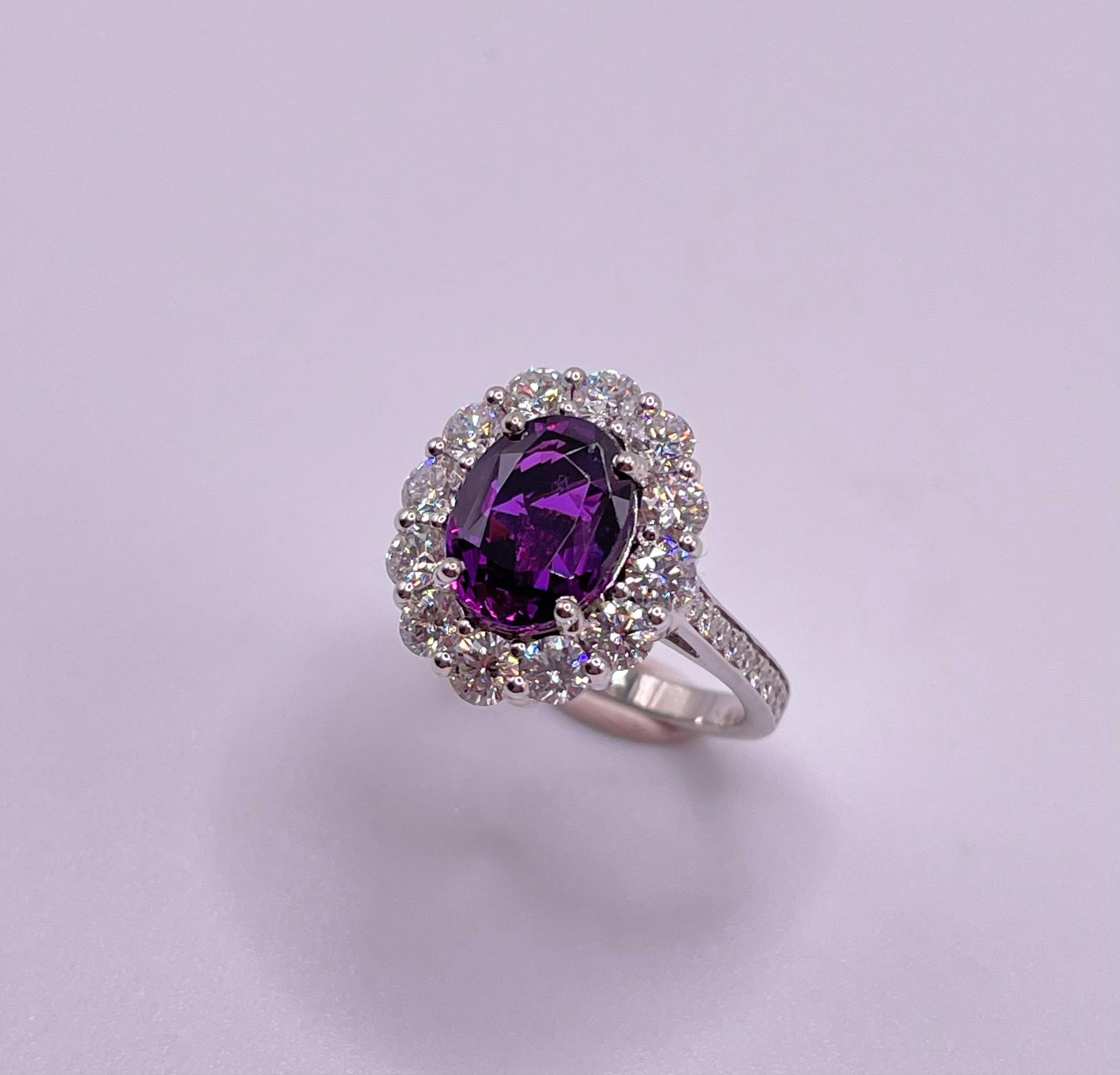 GIA Reddish Purple Natural Sapphire  In New Condition For Sale In Firenze, FI