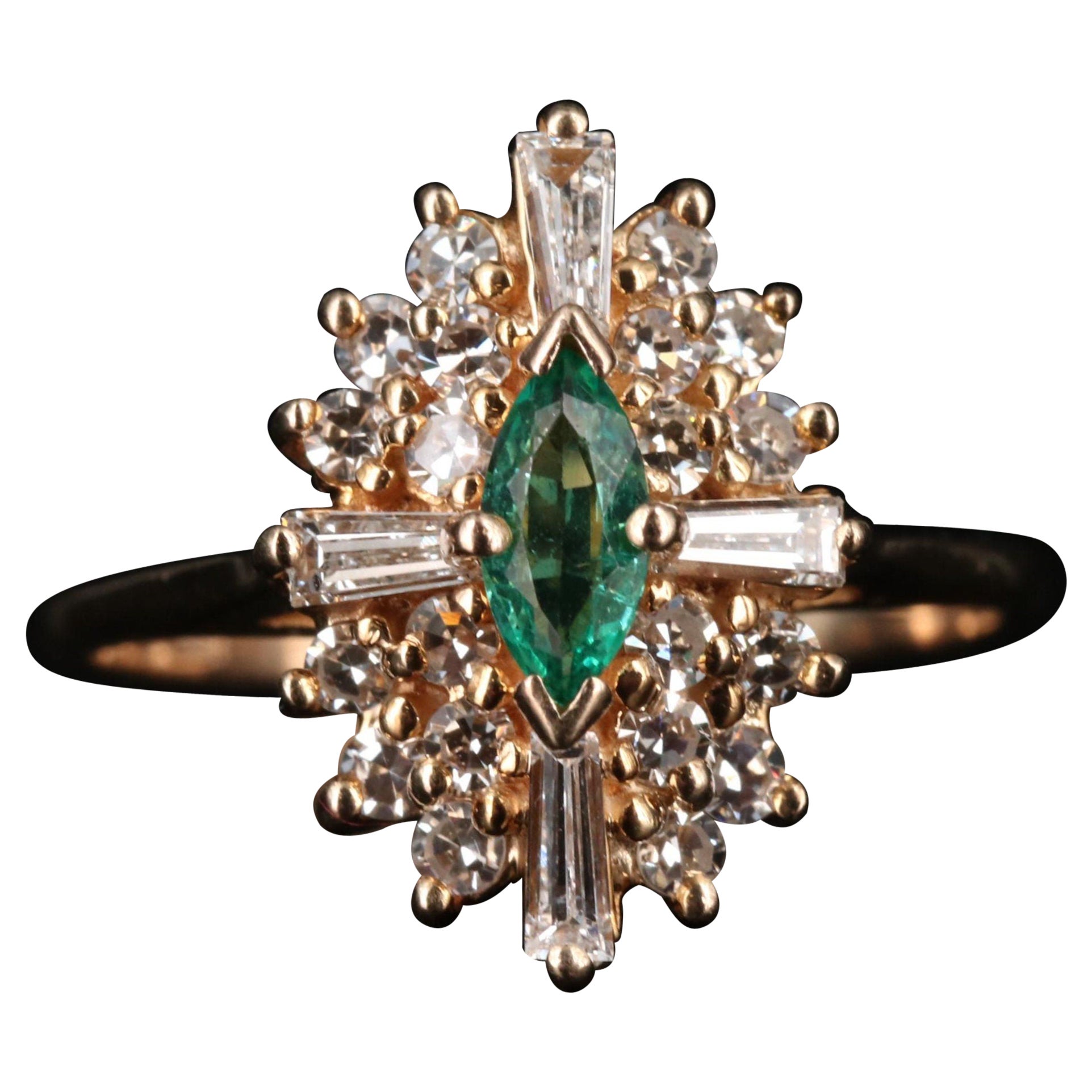 En vente :  Bague de fiançailles en or jaune avec diamants et émeraude taille marquise certifiée GIA Repor