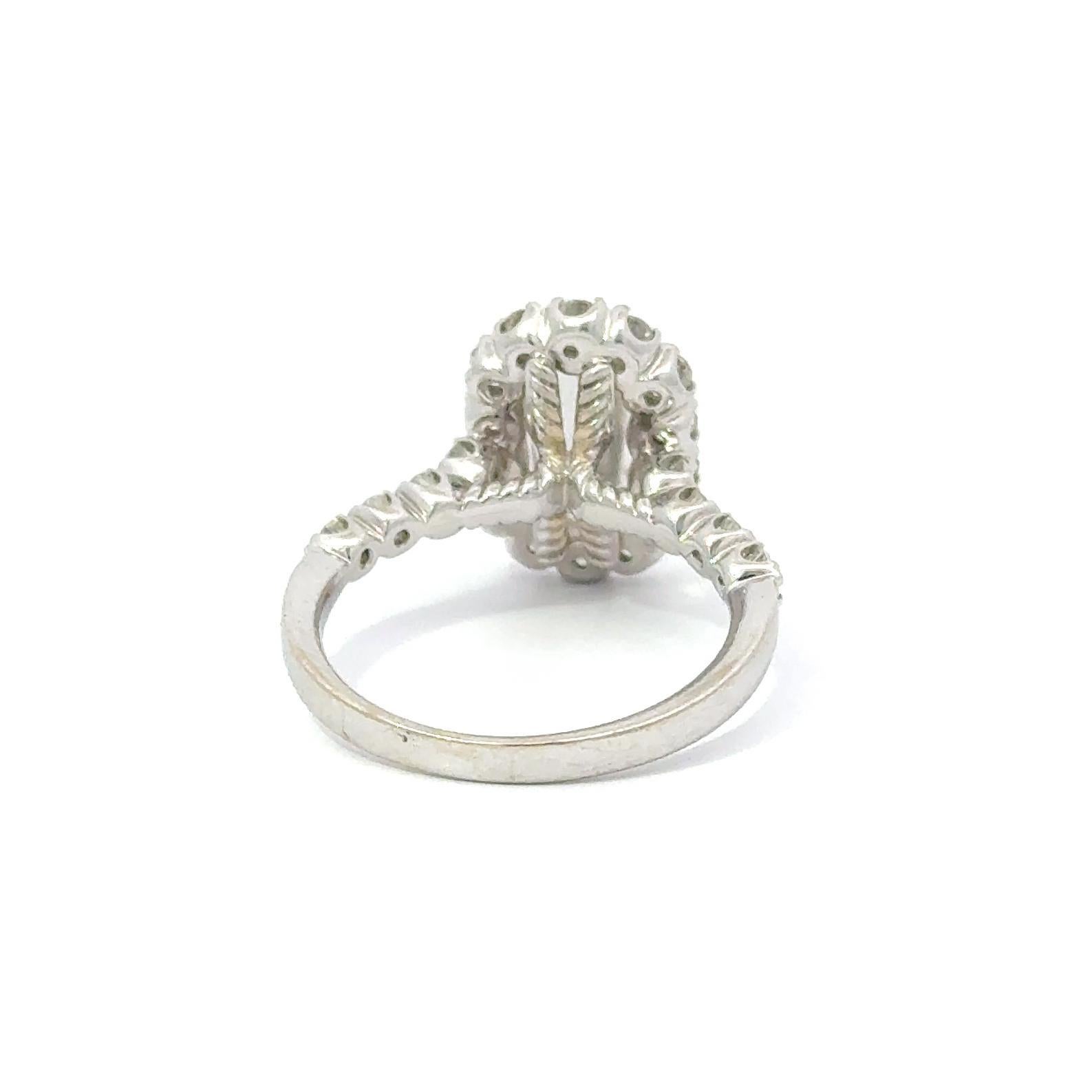 Rapport GIA 1.35ct Mod. Bague de fiançailles à diamant rectangulaire G/SI2 Taille 6.75 Bon état - En vente à Palm Beach, FL