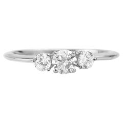 Informe GIA Certificado 0.45 Ct Redondo E VVS Anillo de Tres Diamantes en Oro de 18k