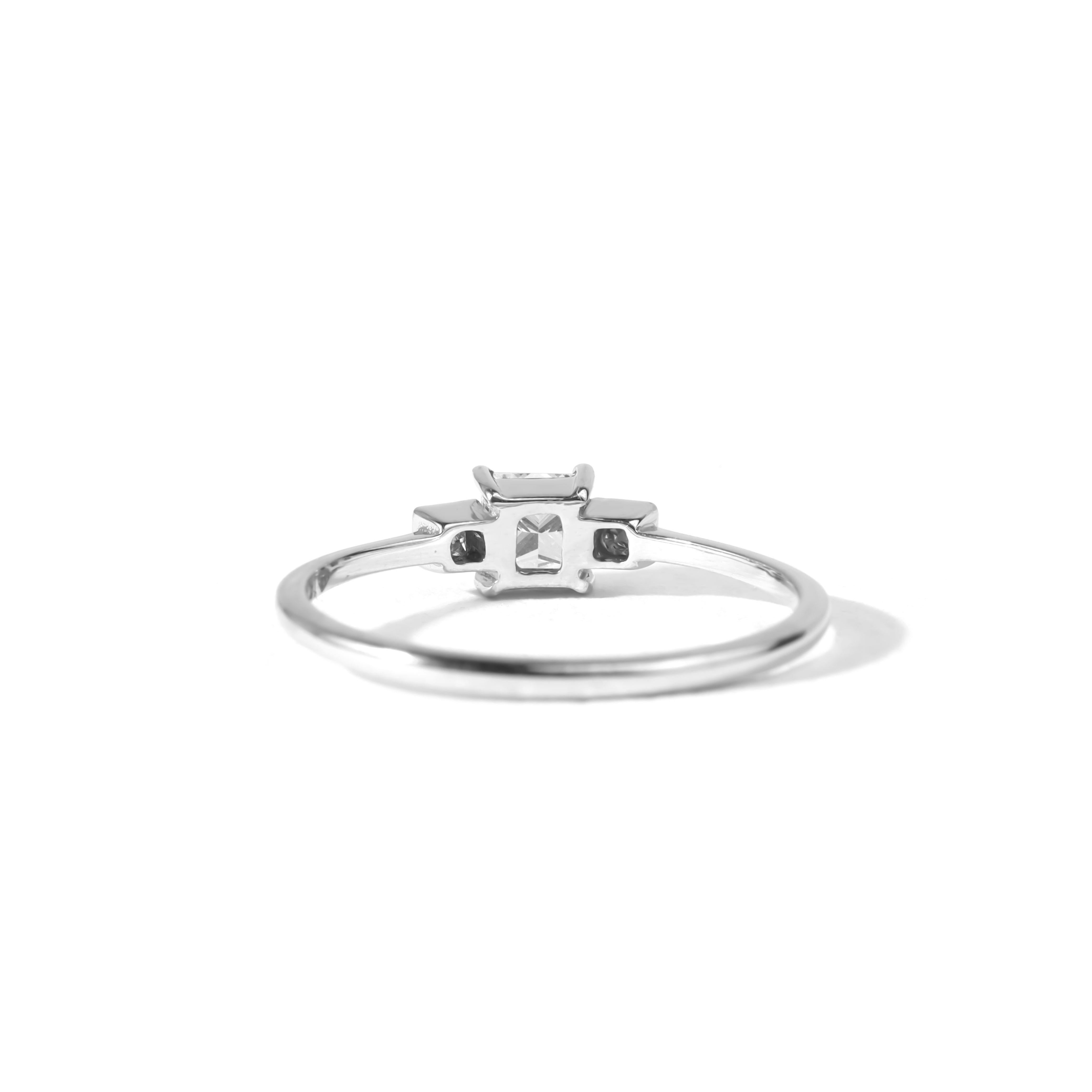 Women's GIA Report Certified 0.5 carat Princess Cut Three Stone Diamond Ring White Gold For Sale