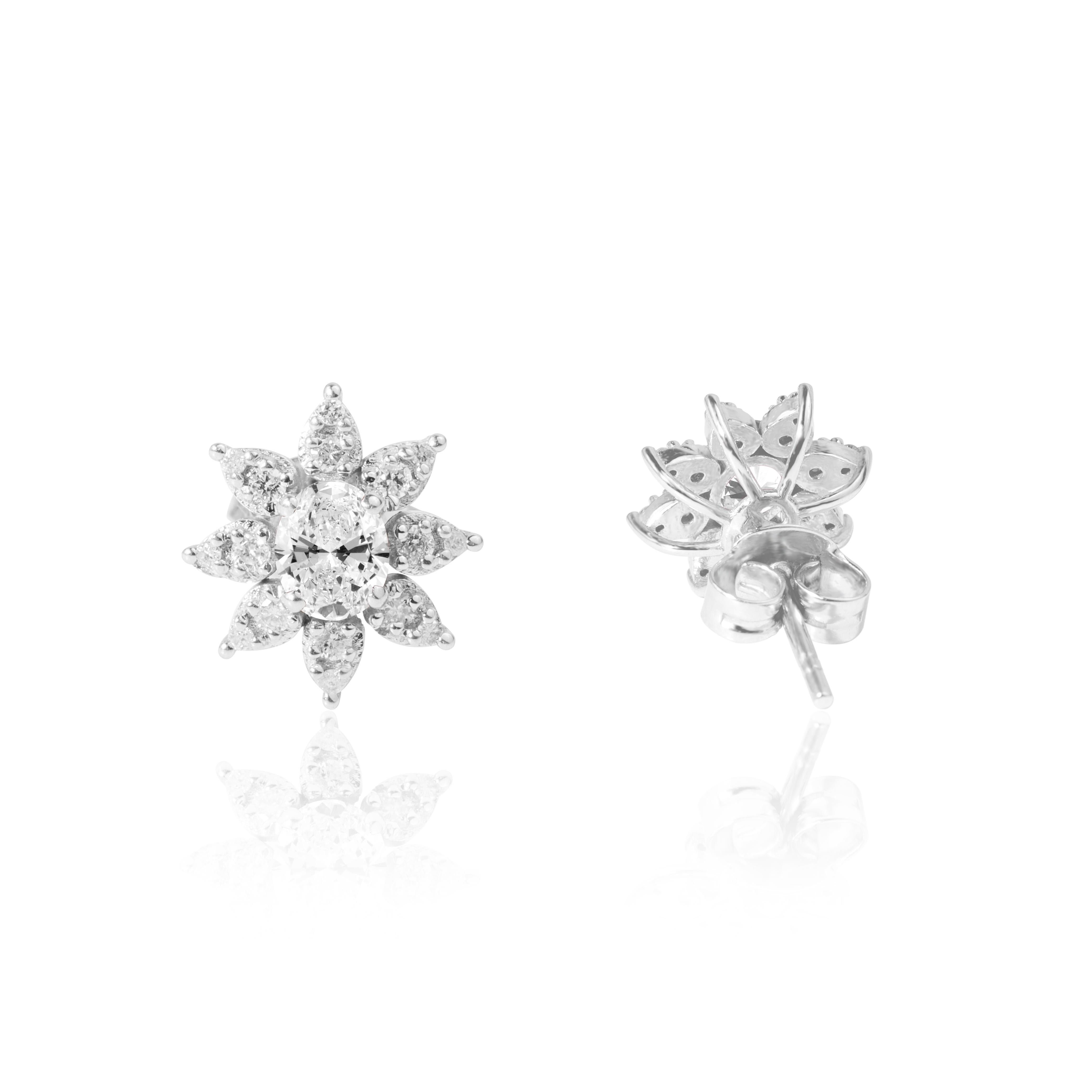 GIA Report Certified 0.8 Carats Oval E VS Natural Diamond Halo Stud Earrings In New Condition For Sale In Jaipur, RJ