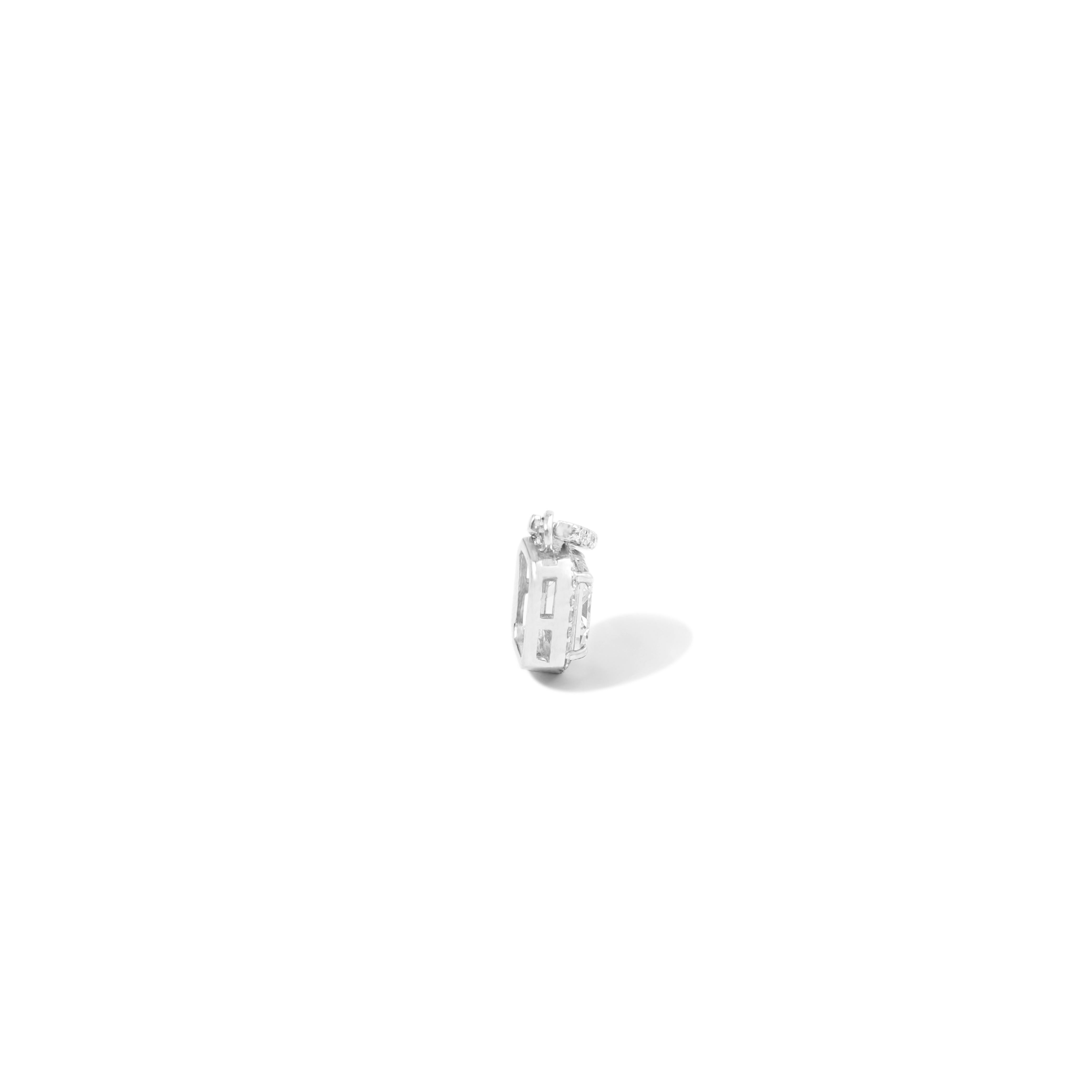 GIA Certified 1.00ct Emerald‑Cut Diamond Halo Pendant Necklace in 18K White Gold In New Condition For Sale In Jaipur, RJ