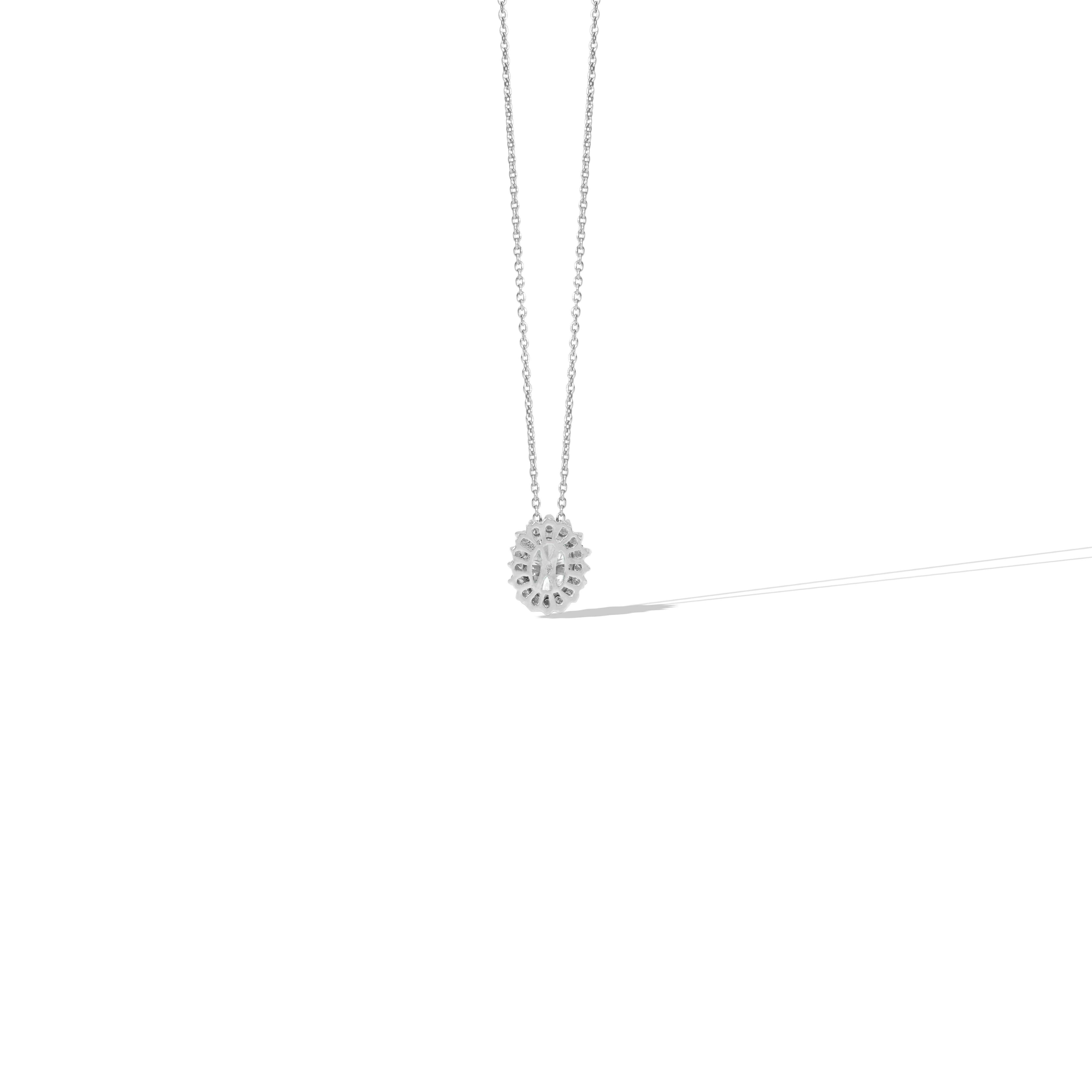 GIA Report Certified 1 Carat Oval Cut E VVS Diamond Halo Pendant Necklace In New Condition For Sale In Jaipur, RJ