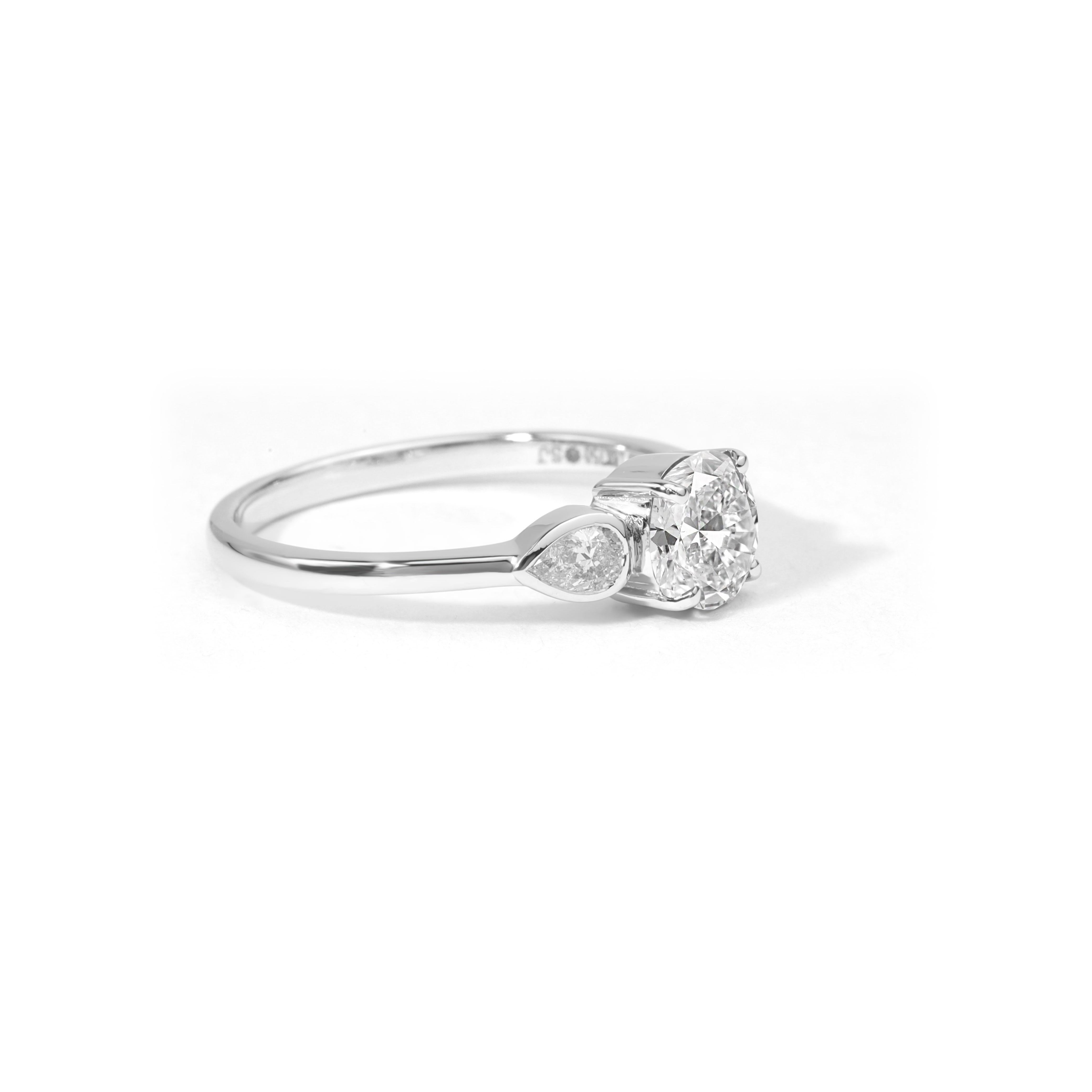 Art Deco GIA Report Certified 1 Carat Round Cut Three Stone Diamond Ring 18k White Gold For Sale