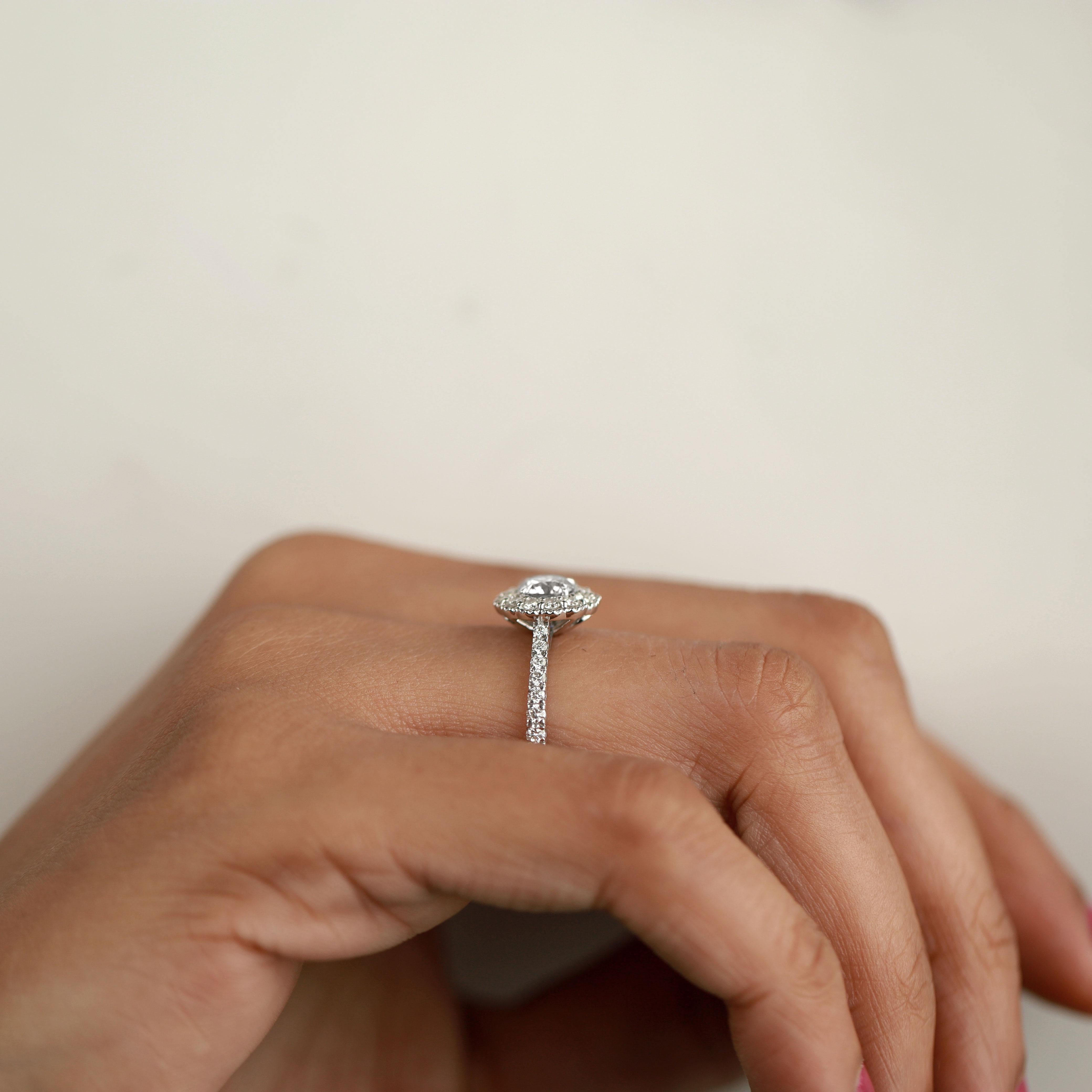 GIA Certified 1.1tcw Round‑Cut Diamond Halo Engagement Ring in 18K White Gold In New Condition For Sale In Jaipur, RJ