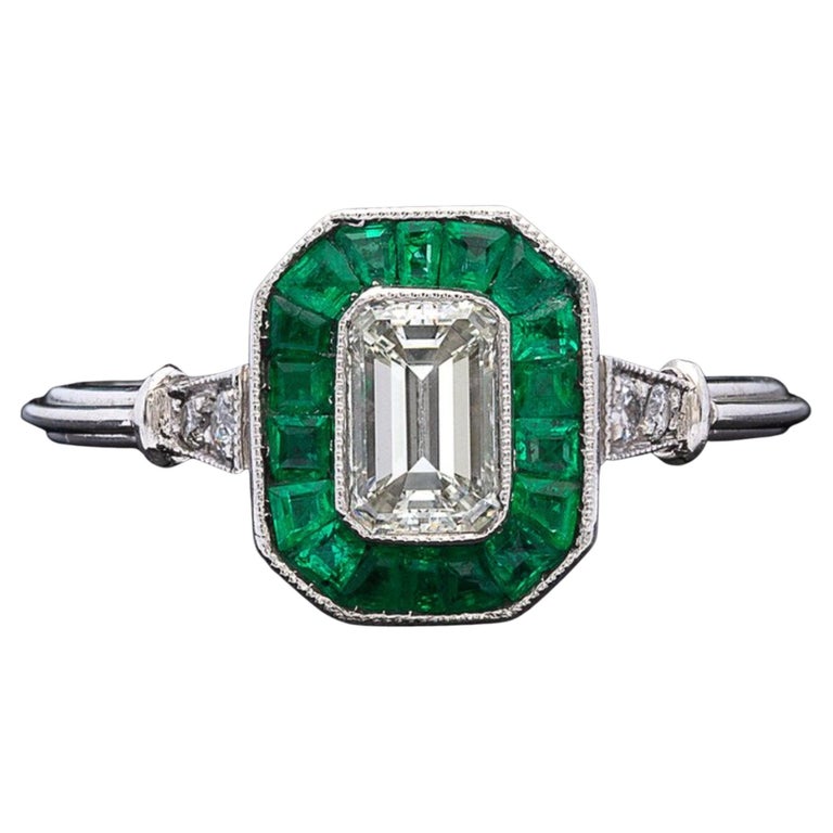 Customizable Art Deco Certified Natural Diamond and Emerald Engagement Ring in 18K Gold For Sale
