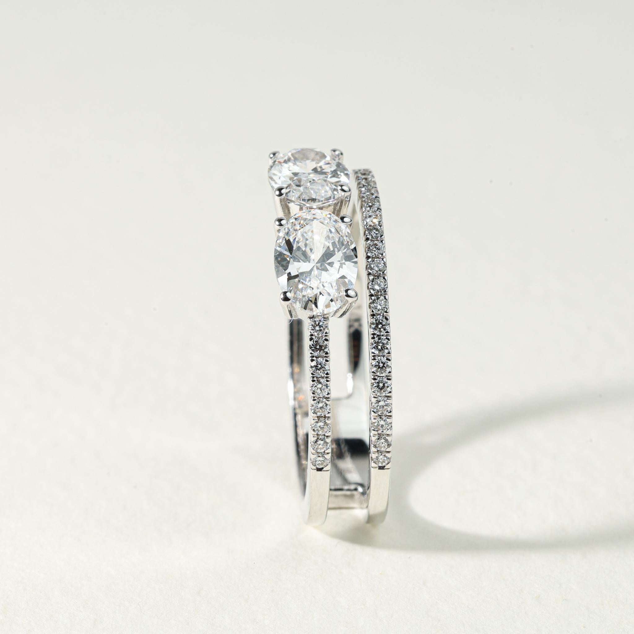 GIA Certified 1.4ct Oval-Cut Diamond Toi et Moi Engagement Ring in 18K WhiteGold For Sale 3