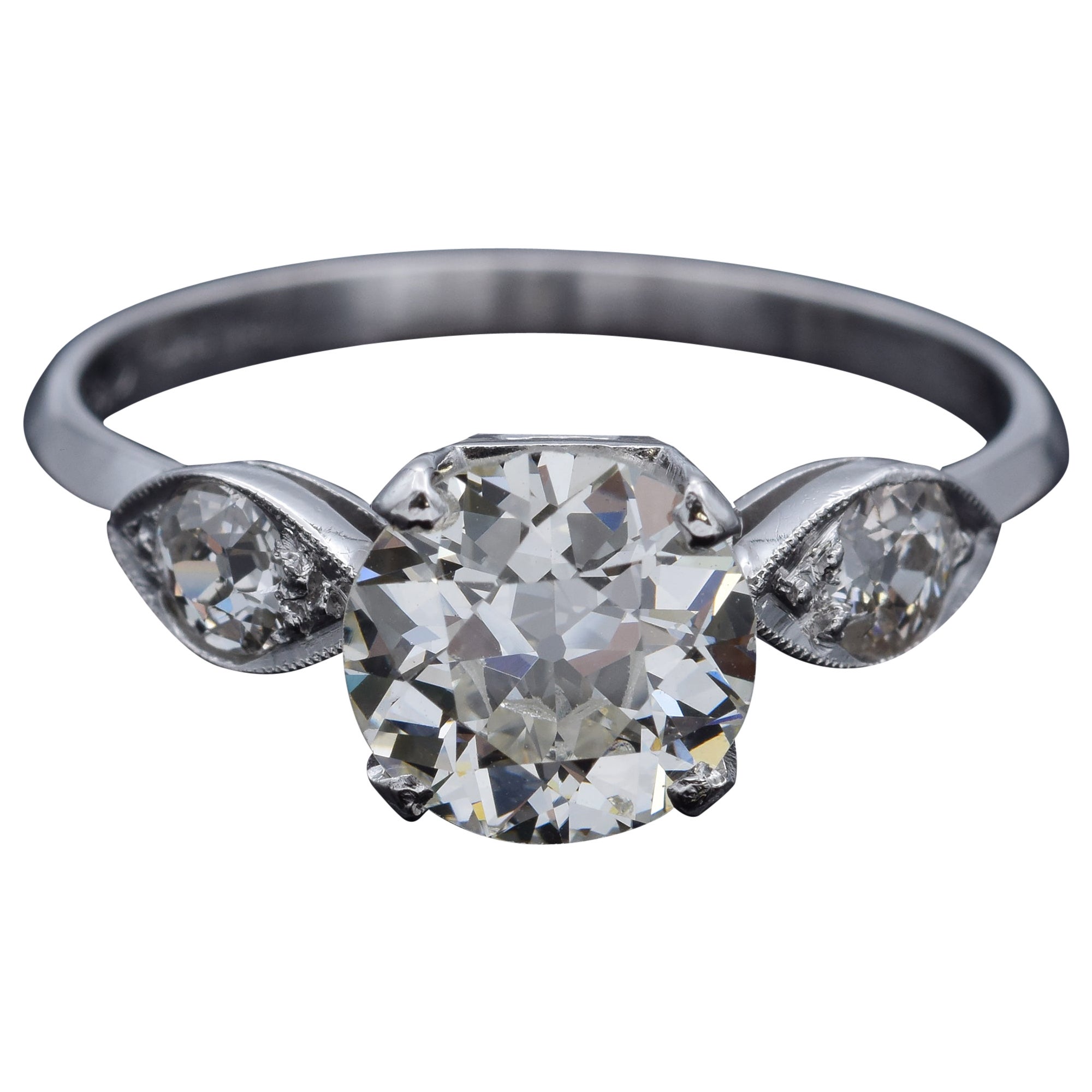 GIA Report Certified 1.58Ct Old Euro Cut Center Diamond Platinum Ring 1.92TCW en vente