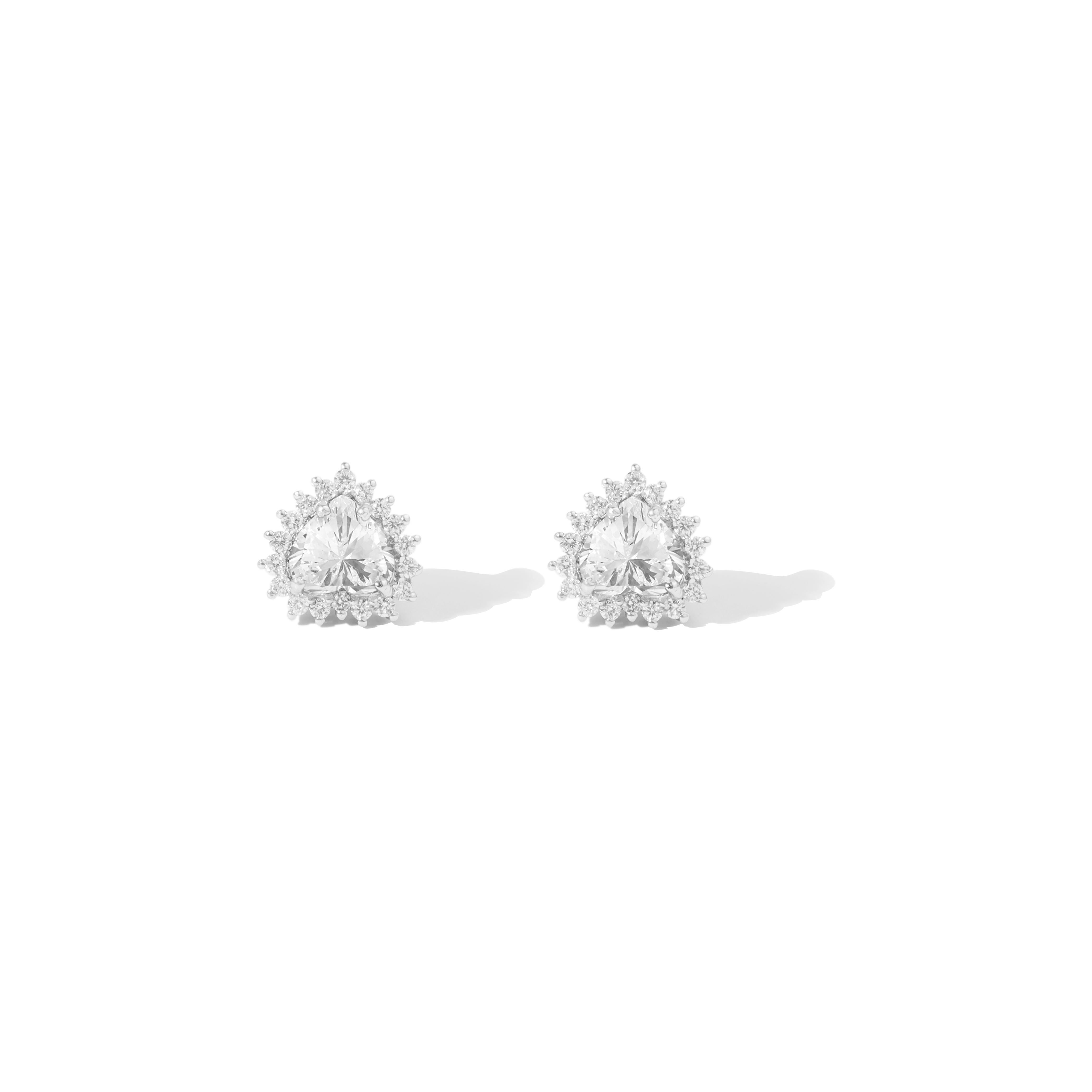 GIA Report Certified 1.8 Carats Heart G VS Natural Diamond Halo Stud Earrings


Available in 18k White Gold.

Same design can be made also with other custom gemstones per request.

Product details:

💎Earth-mined Natural Diamond💎
🌸Cut: Heart
