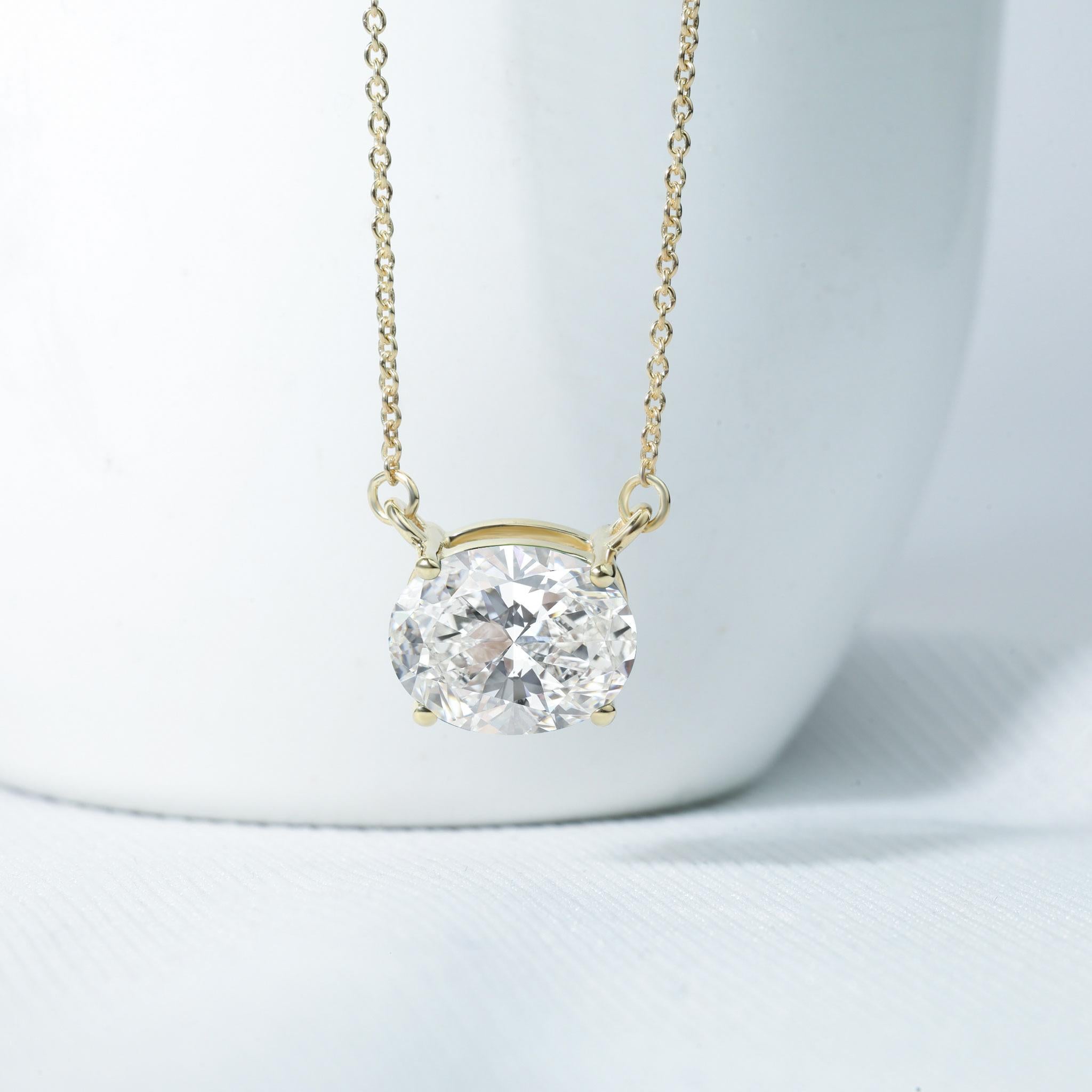 Art Deco GIA Certified 2ct Natural Oval-Cut Diamond Solitaire Pendant in 18K Yellow Gold For Sale