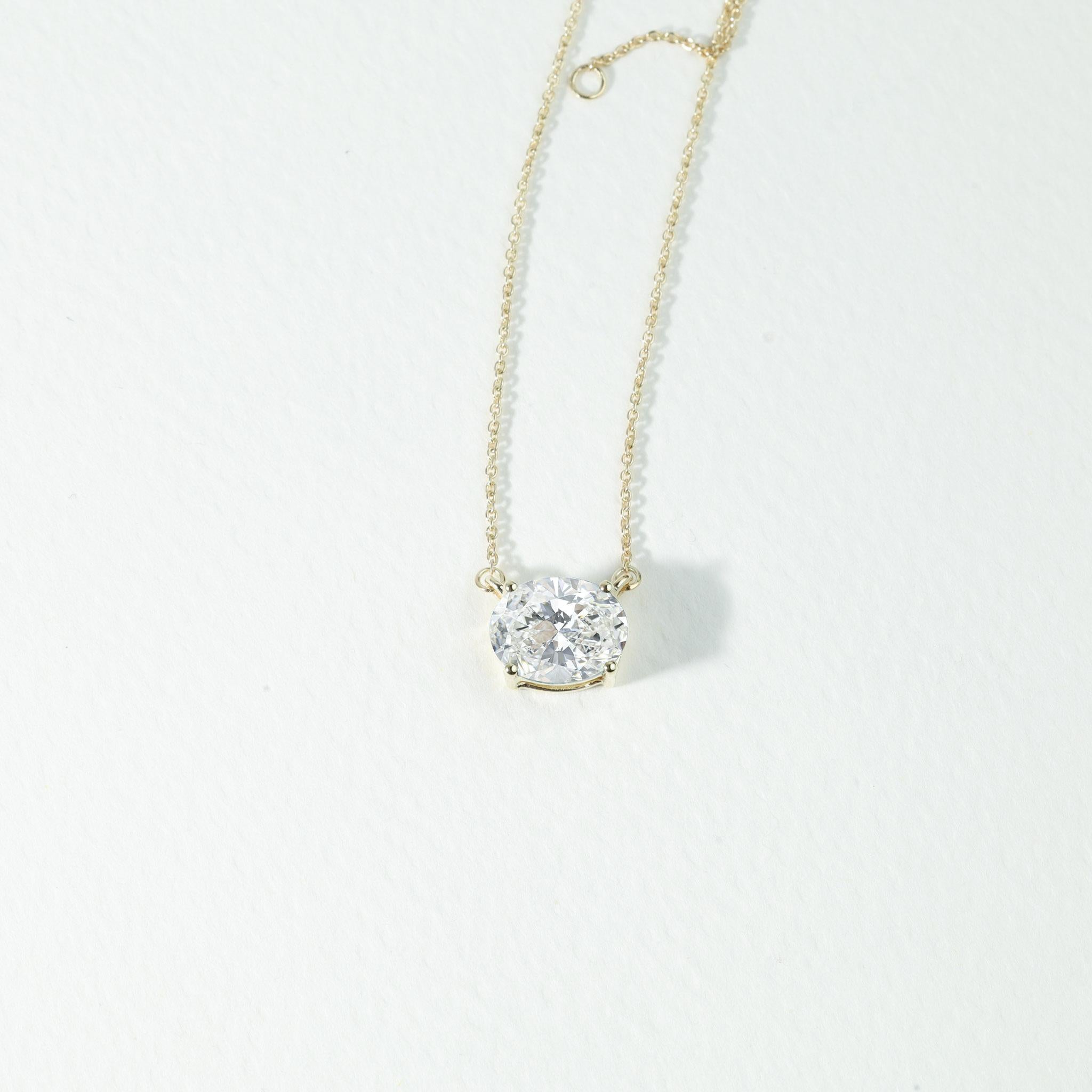 Women's GIA Certified 2ct Natural Oval-Cut Diamond Solitaire Pendant in 18K Yellow Gold For Sale