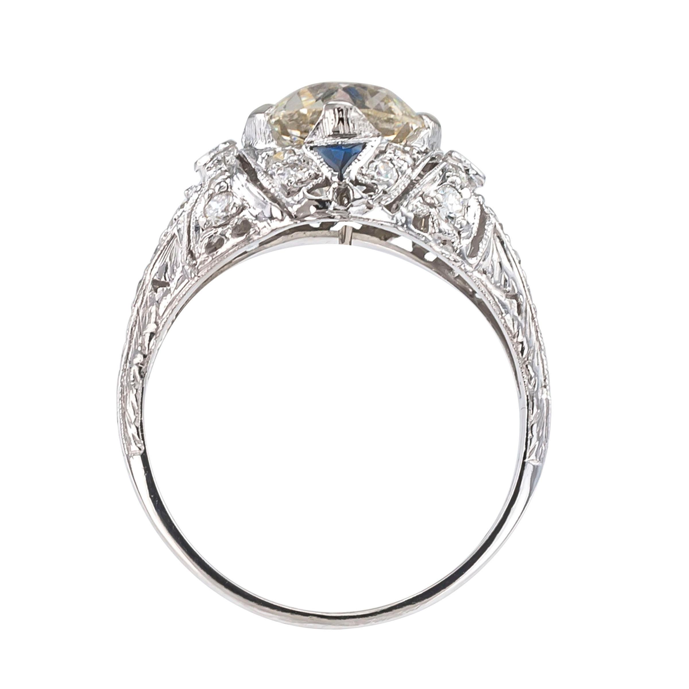 GIA Report Certified 2.10 Carat Diamond Art Deco Engagement Ring für Damen oder Herren