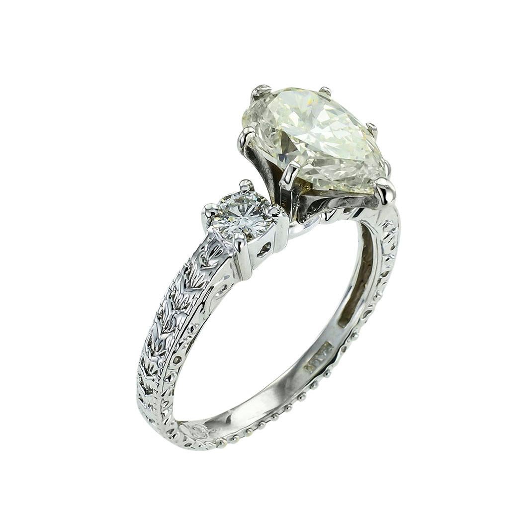 GIA-Bericht zertifizierter 2,20 Karat birnenförmiger Diamant-Verlobungsring (Zeitgenössisch) im Angebot