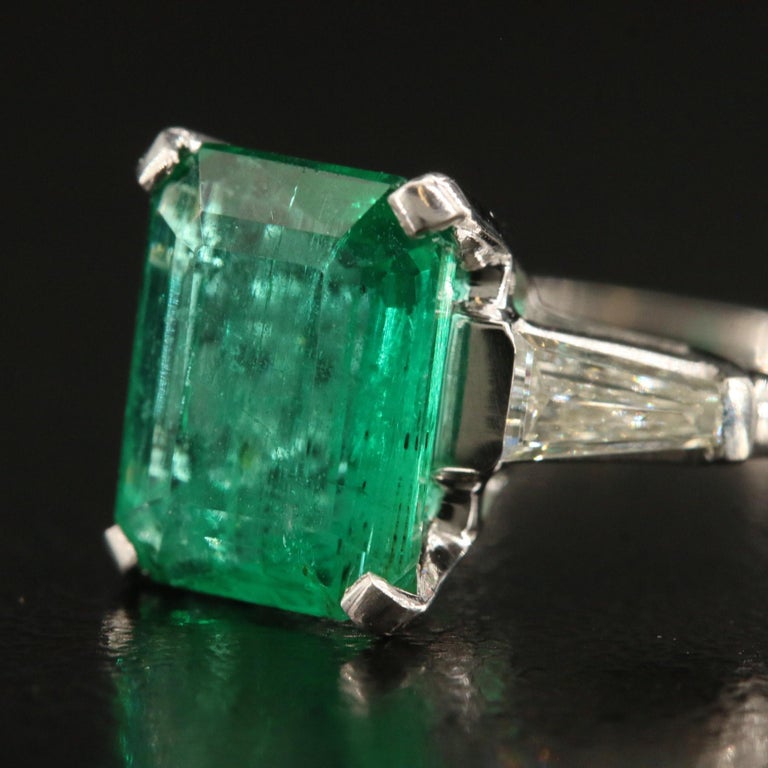 For Sale:  Art Deco 2.8 Carat Emerald and Diamond White Gold Cocktail Ring Engagement Ring 2