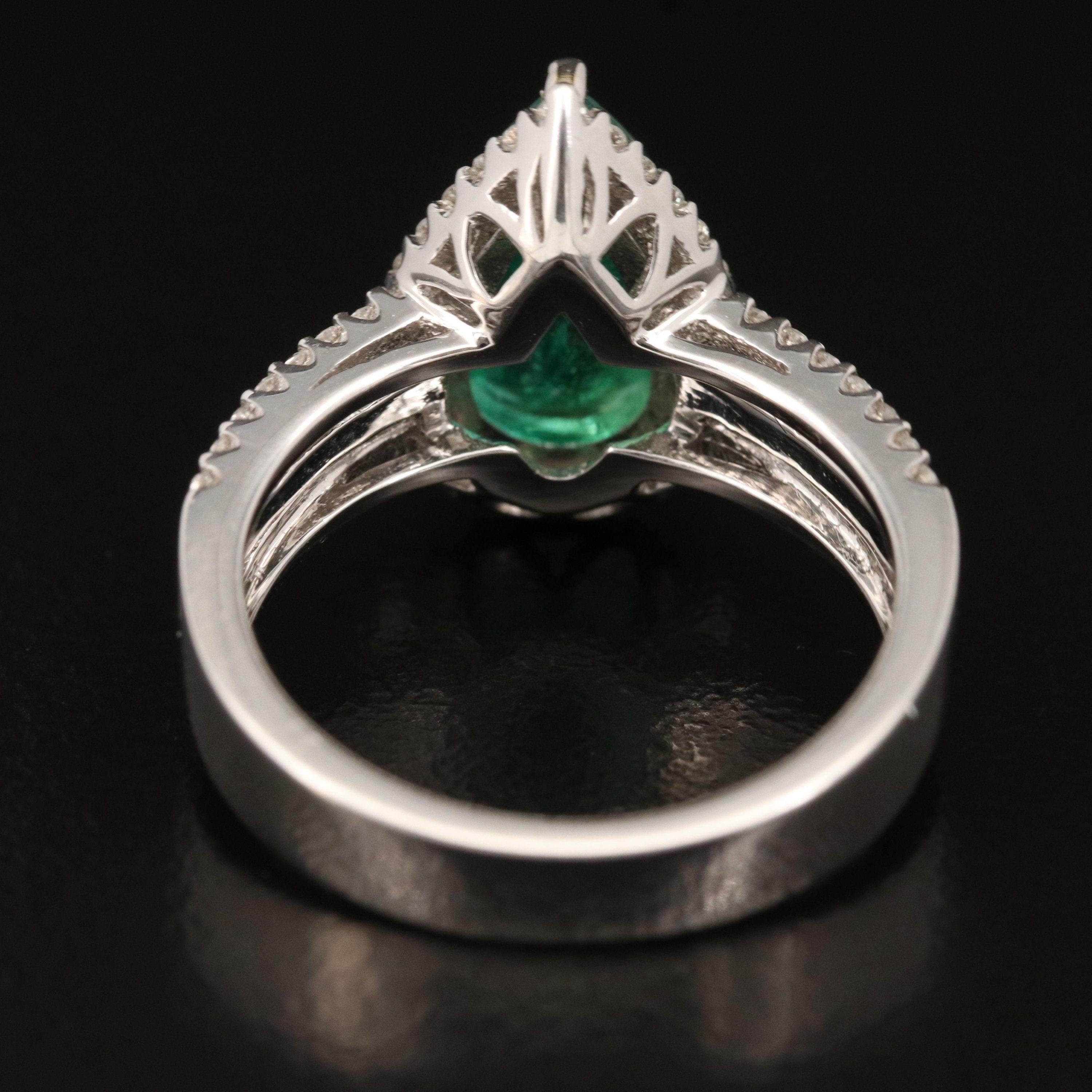 For Sale:  Certified 2.2 Carat Emerald and Diamond White Gold Engagement Ring Cocktail Ring 3
