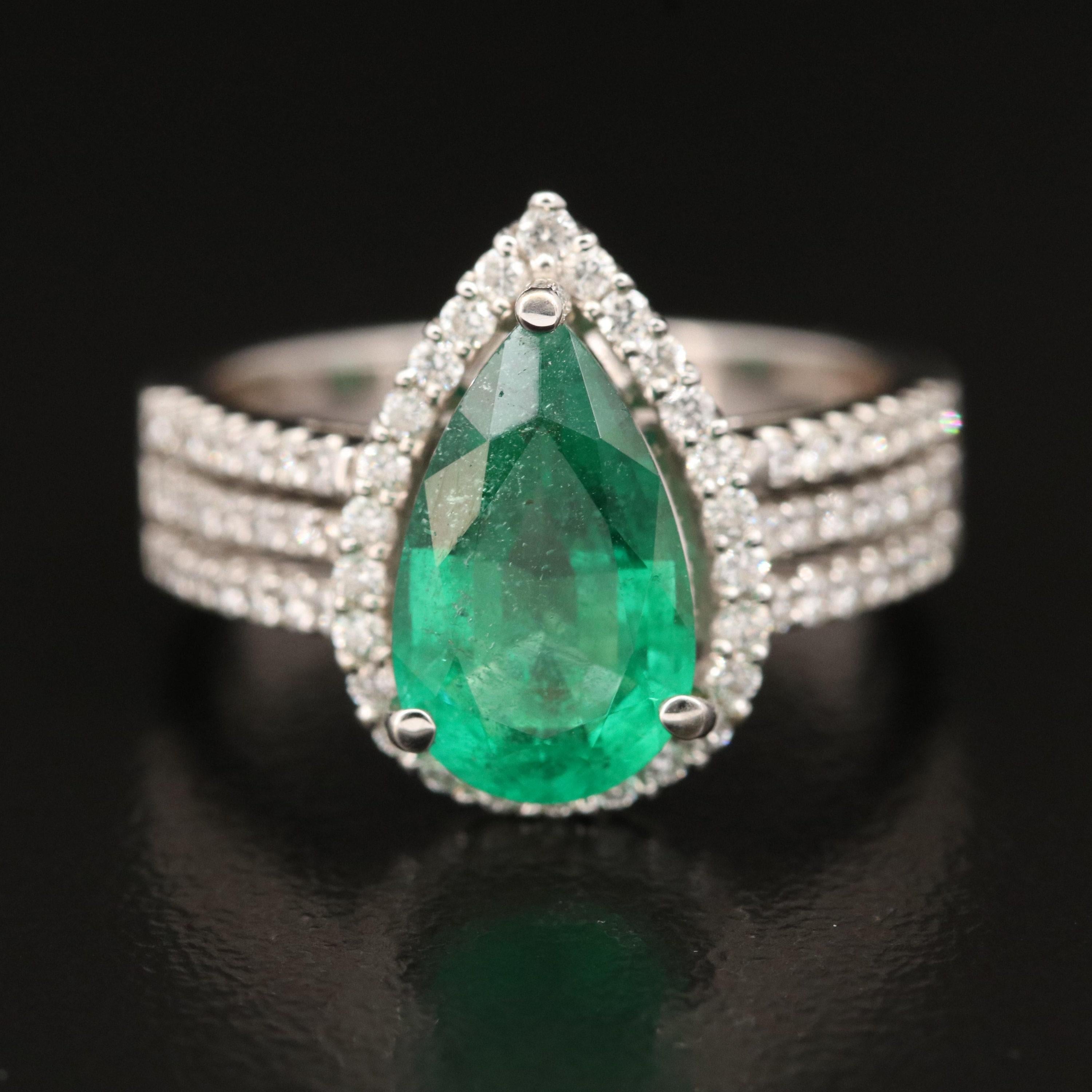 For Sale:  Certified 2.2 Carat Emerald and Diamond White Gold Engagement Ring Cocktail Ring 5