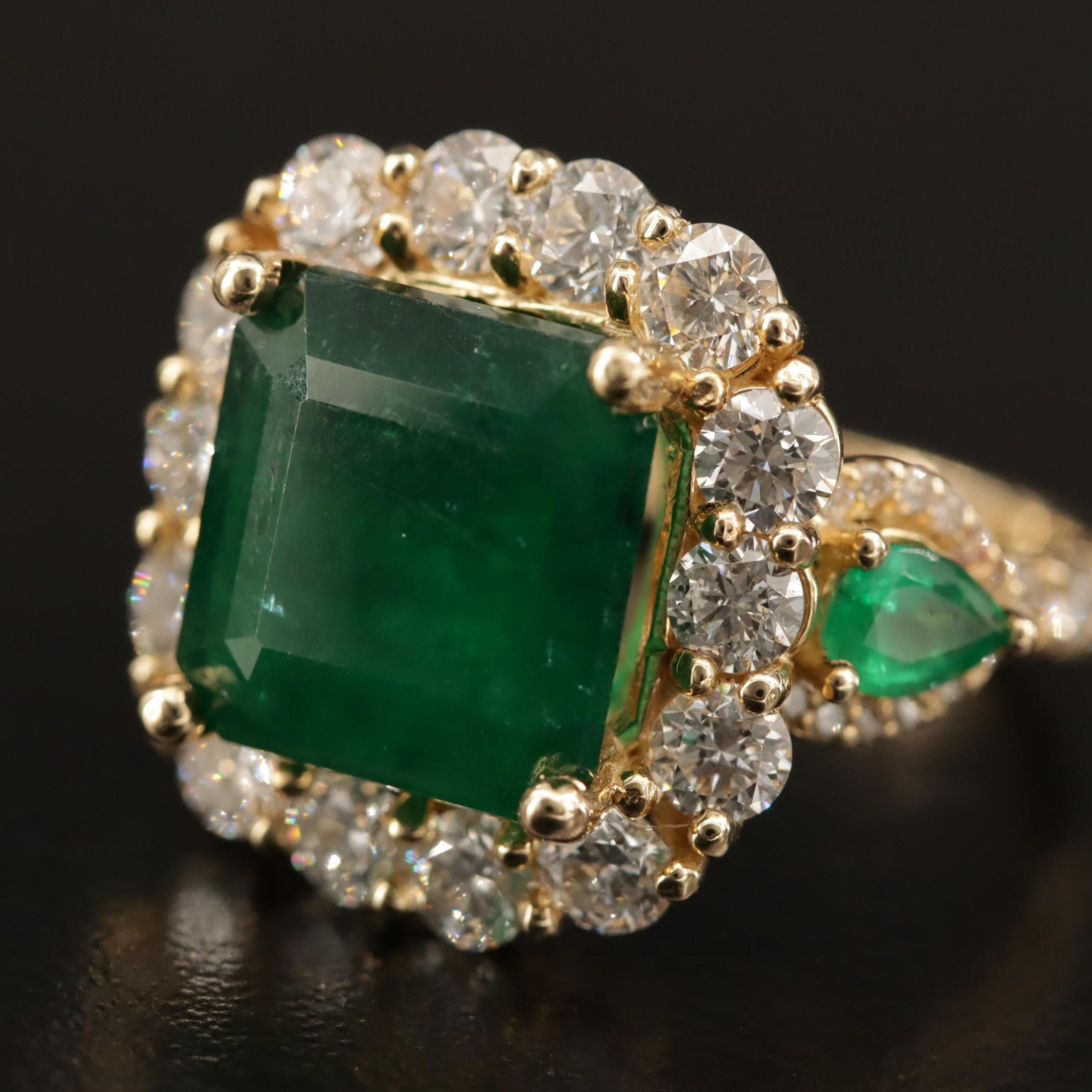 For Sale:  Art Deco 3 Carat Natural Emerald Diamond Cocktail Ring, 18K Gold Engagement Ring 4
