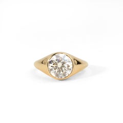GIA Certified 3ct Round-Cut Diamond Solitaire Signet Ring in 18K Yellow Gold