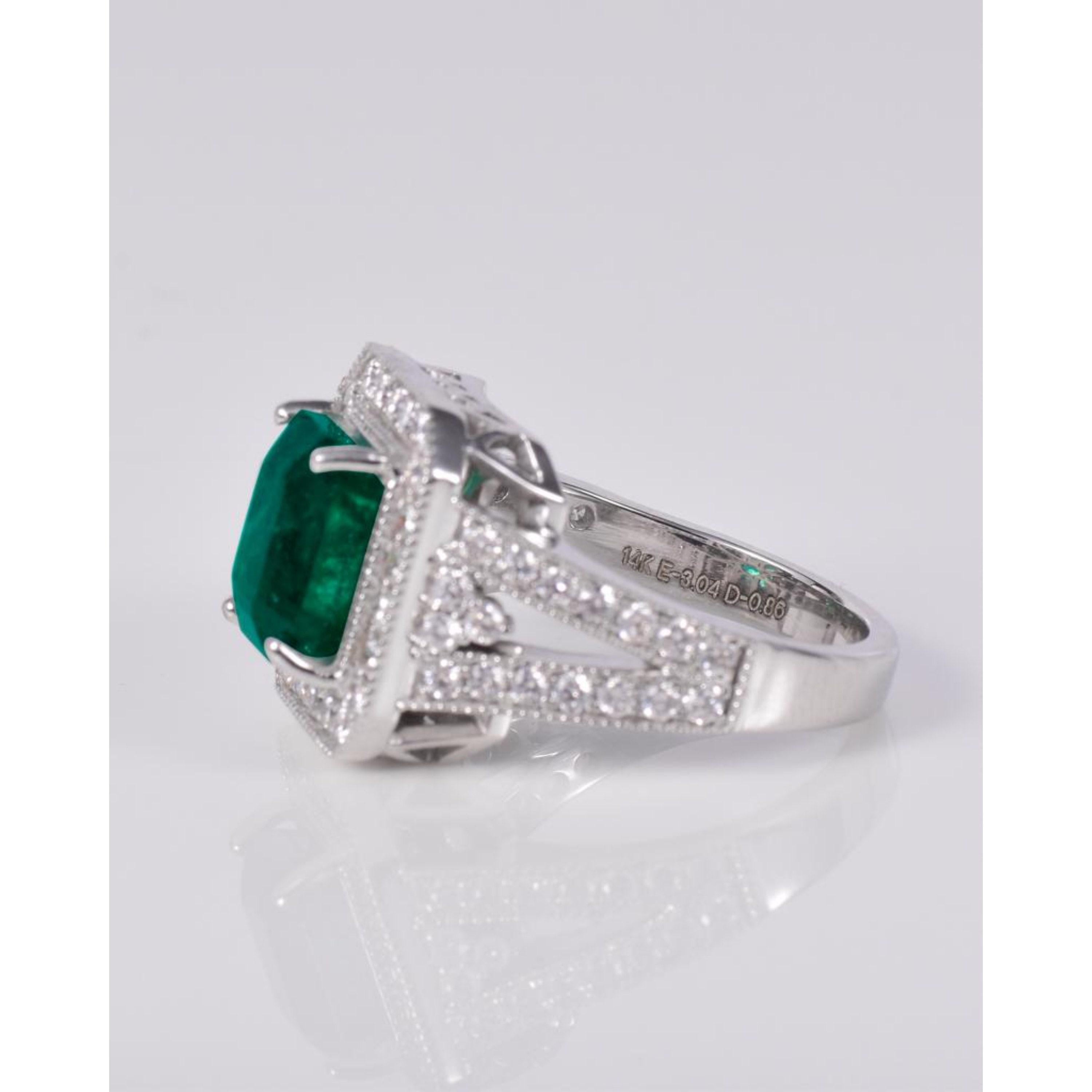 For Sale:  Art Deco 3.01 Carat Emerald and Diamond White Gold Engagement Ring Wedding Ring 3