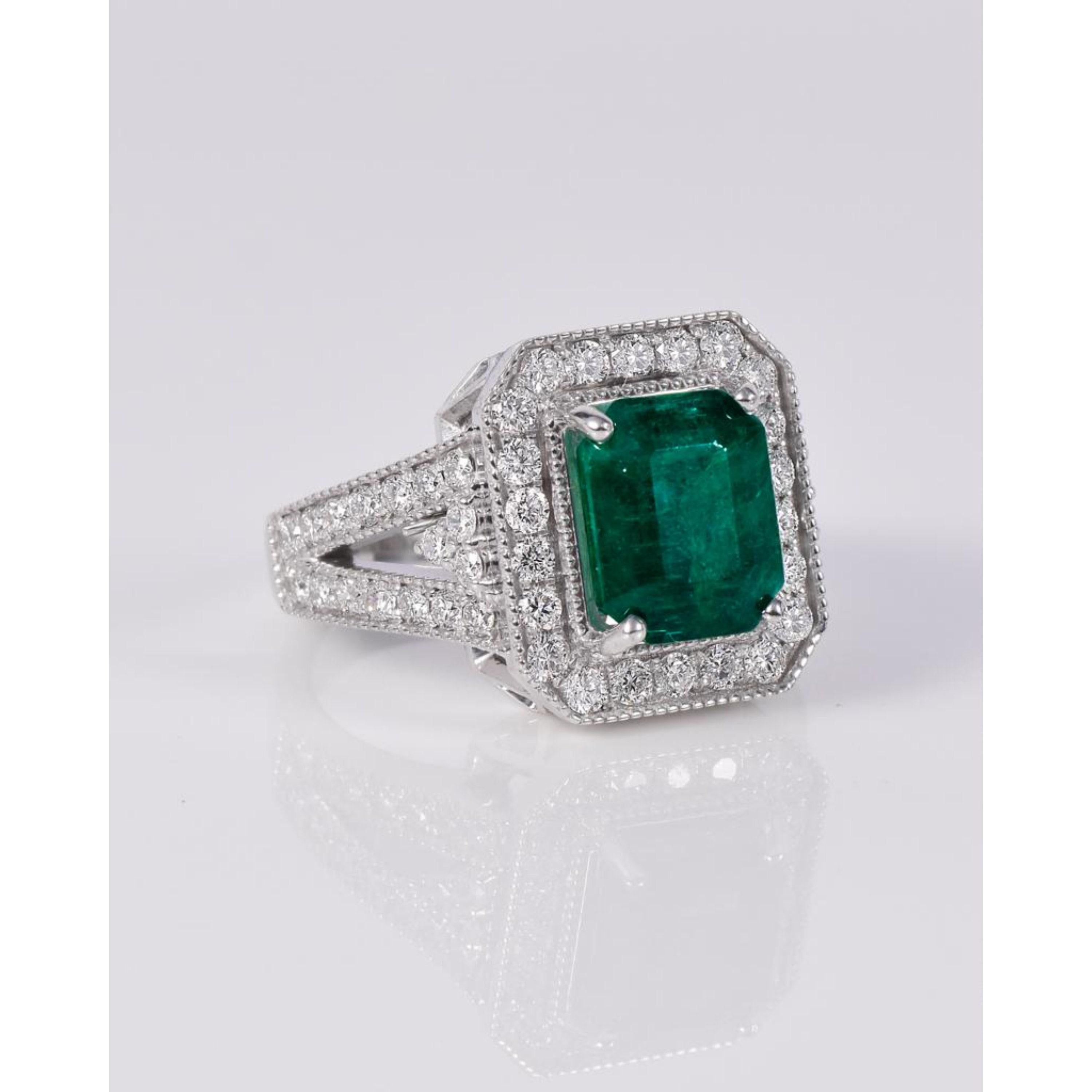 For Sale:  Art Deco 3.01 Carat Emerald and Diamond White Gold Engagement Ring Wedding Ring 5