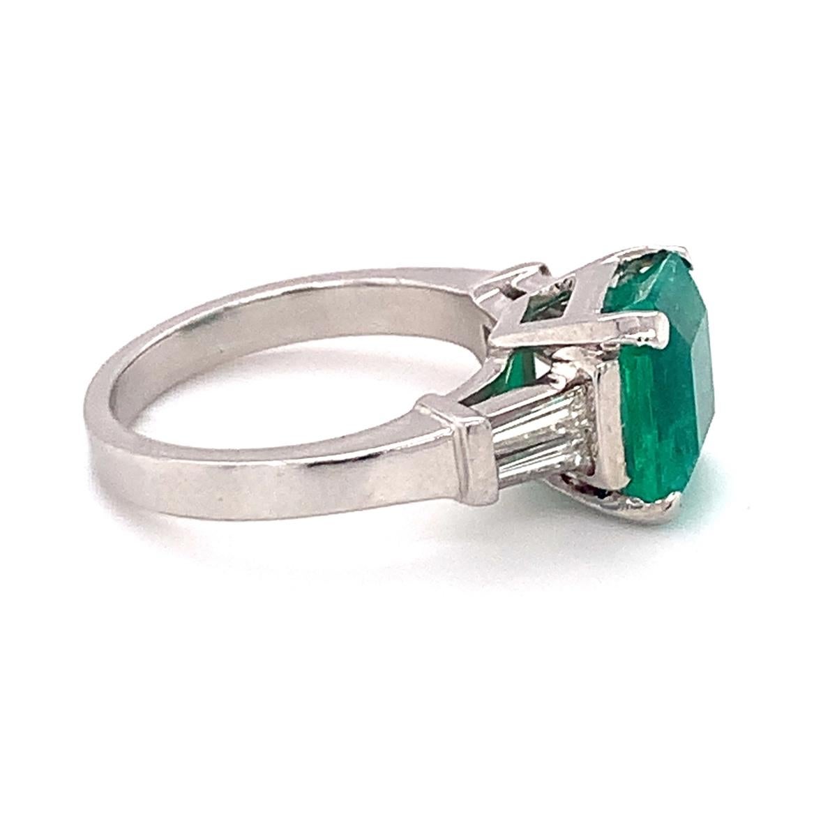 Women's Gia Report Certified 3.20 Ct. Colombian Emerald and Diamond Platinum Ring For Sale