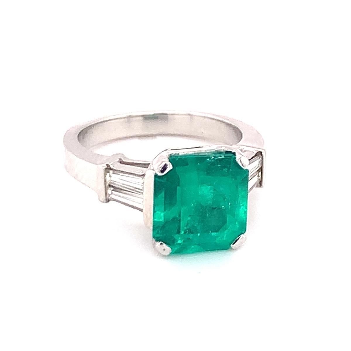 Gia Report Certified 3.20 Ct. Colombian Emerald and Diamond Platinum Ring For Sale 1