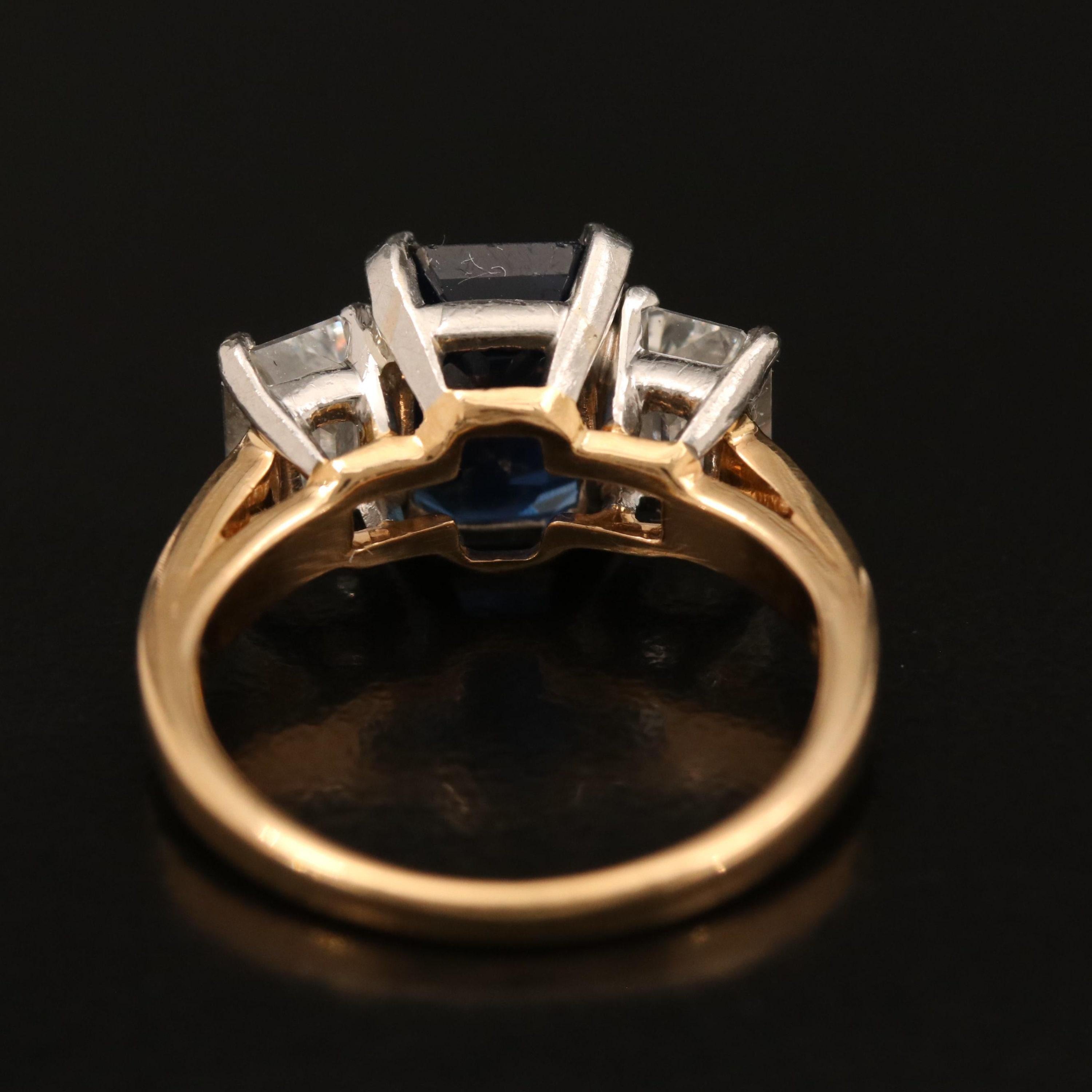 For Sale:  Certified 3.29 Carat Sapphire and Diamond Yellow Gold Engagement Ring 3