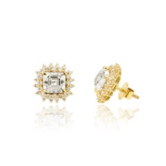 GIA Certified 3.00ct Asscher-Cut Diamond Halo Stud Ears in 18K Yellow Gold
