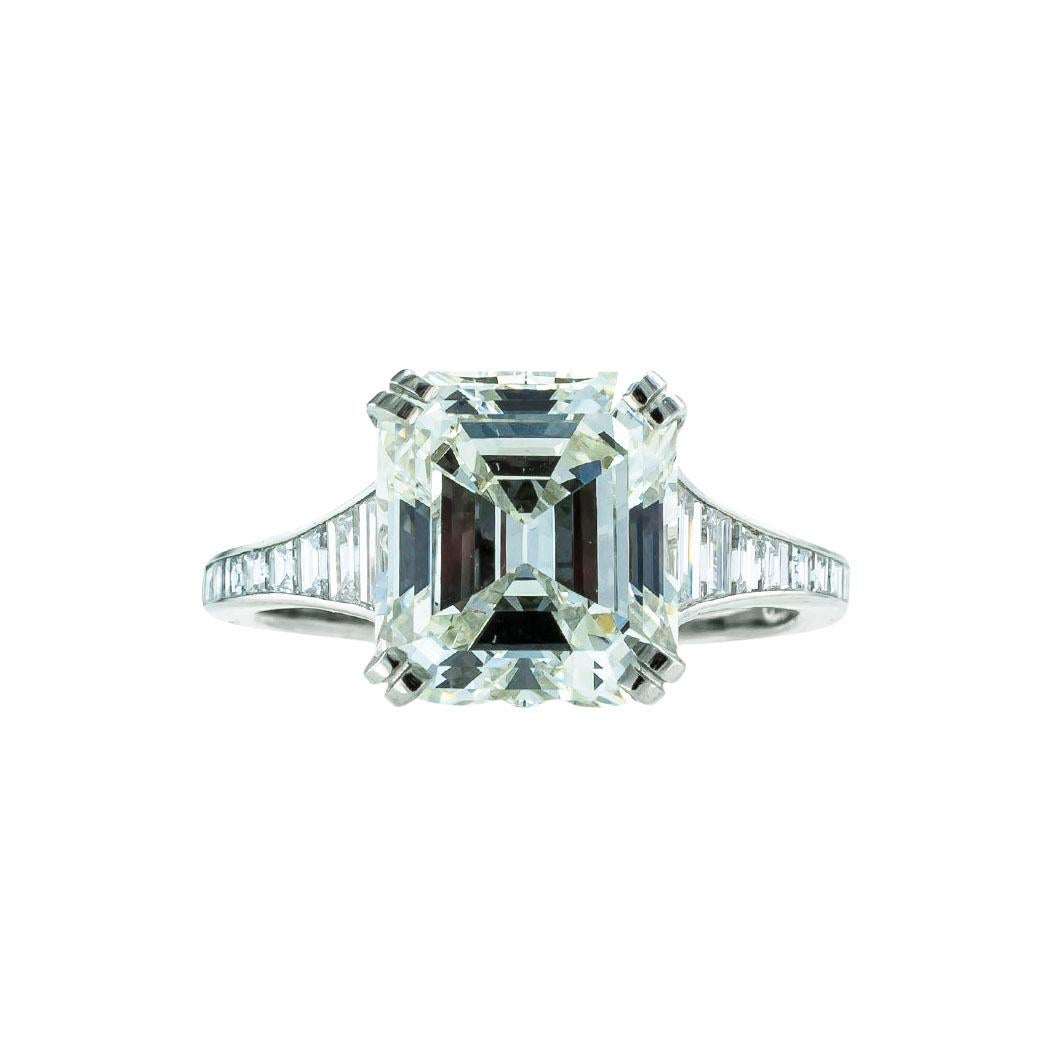 GIA Report Certified 4.09 Emerald Cut Diamond Platinum Engagement Ring In Good Condition For Sale In Los Angeles, CA
