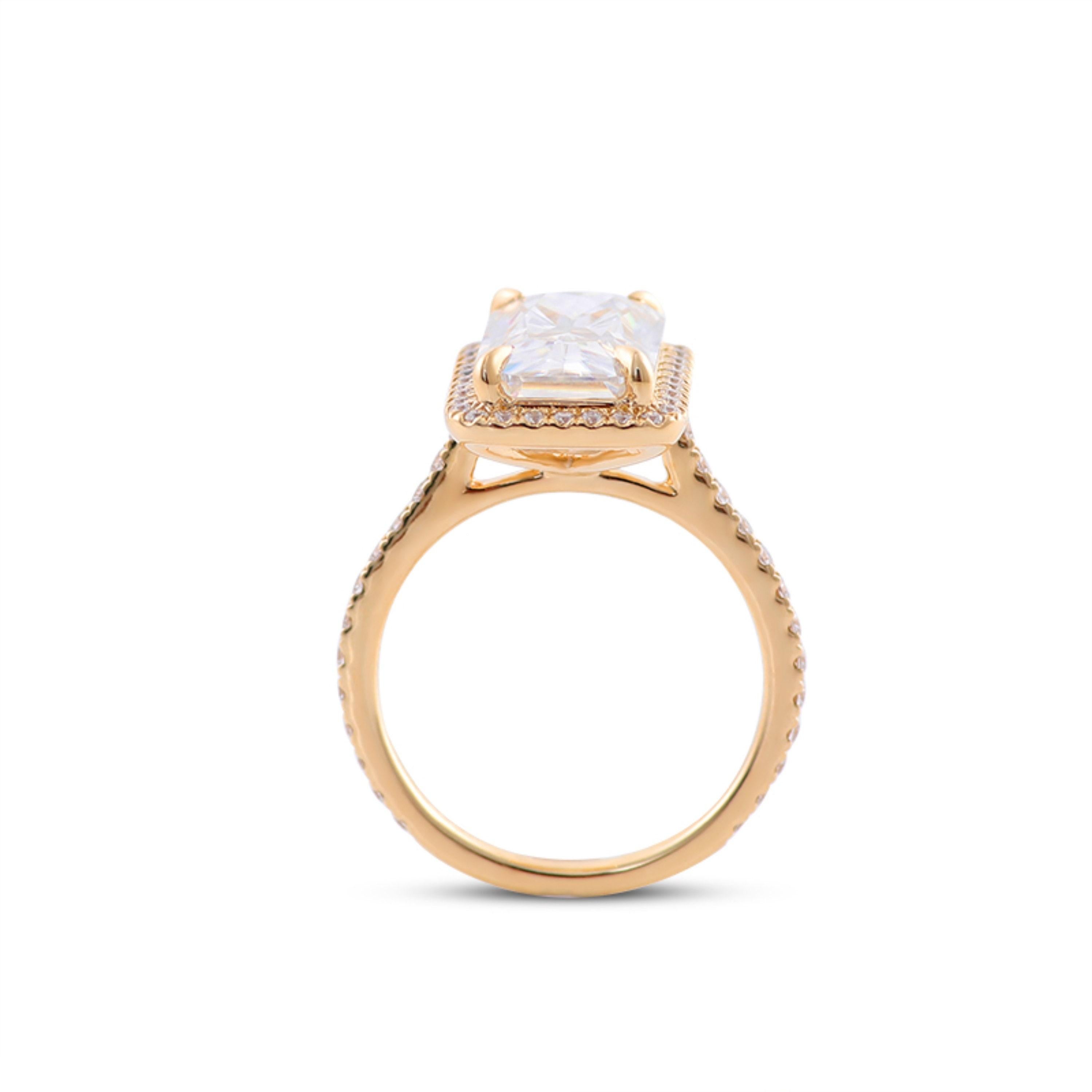 For Sale:  Certified 4 Carat Halo Radiant Cut Natural Diamond Engagement Ring in 18K Gold 2