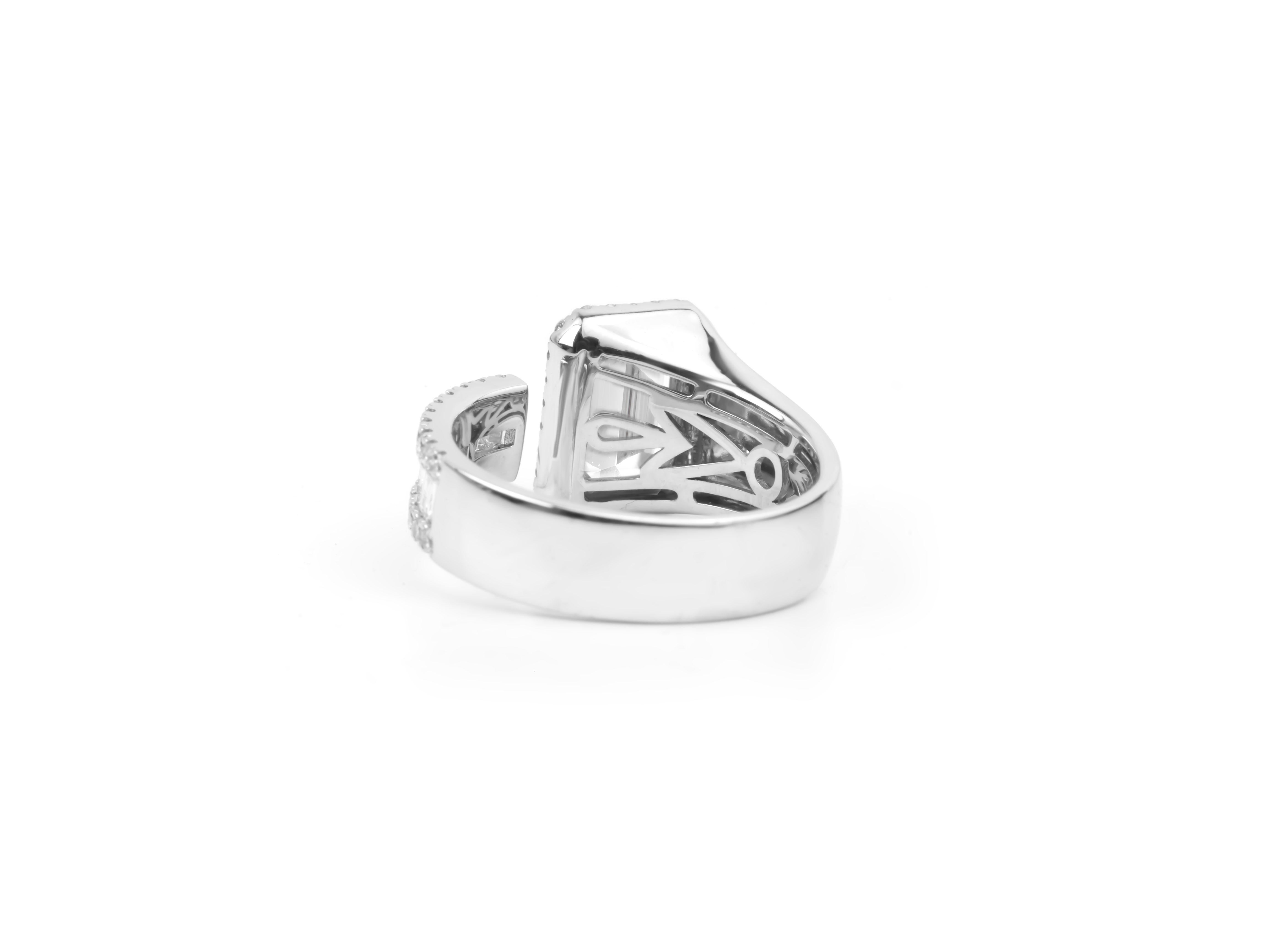 Women's GIA Report Certified 1.5 Carat G VS Emerald Cut Diamond Engagement Ring For Sale