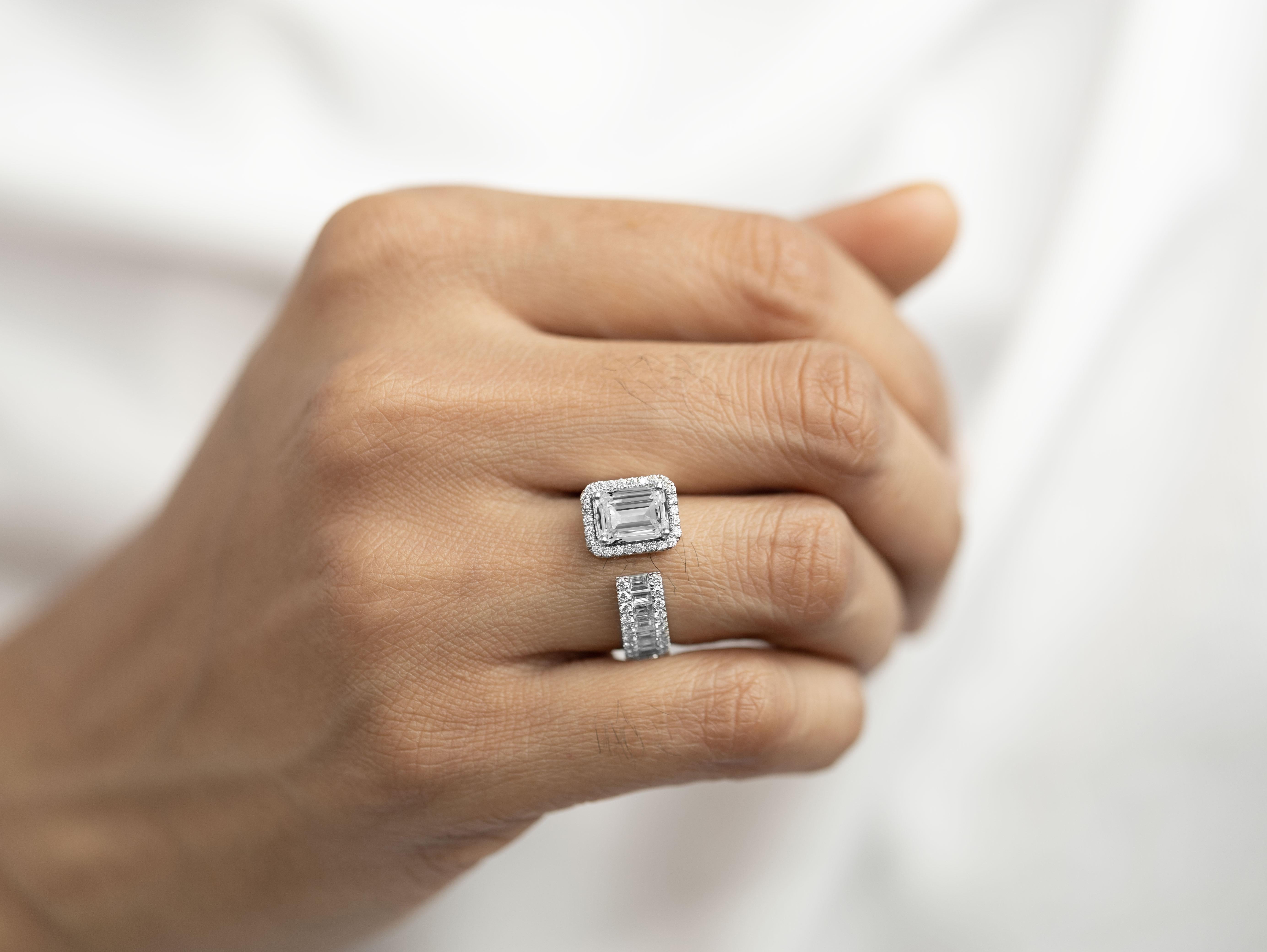 GIA Report Certified 1.5 Carat G VS Emerald Cut Diamond Engagement Ring For Sale 1