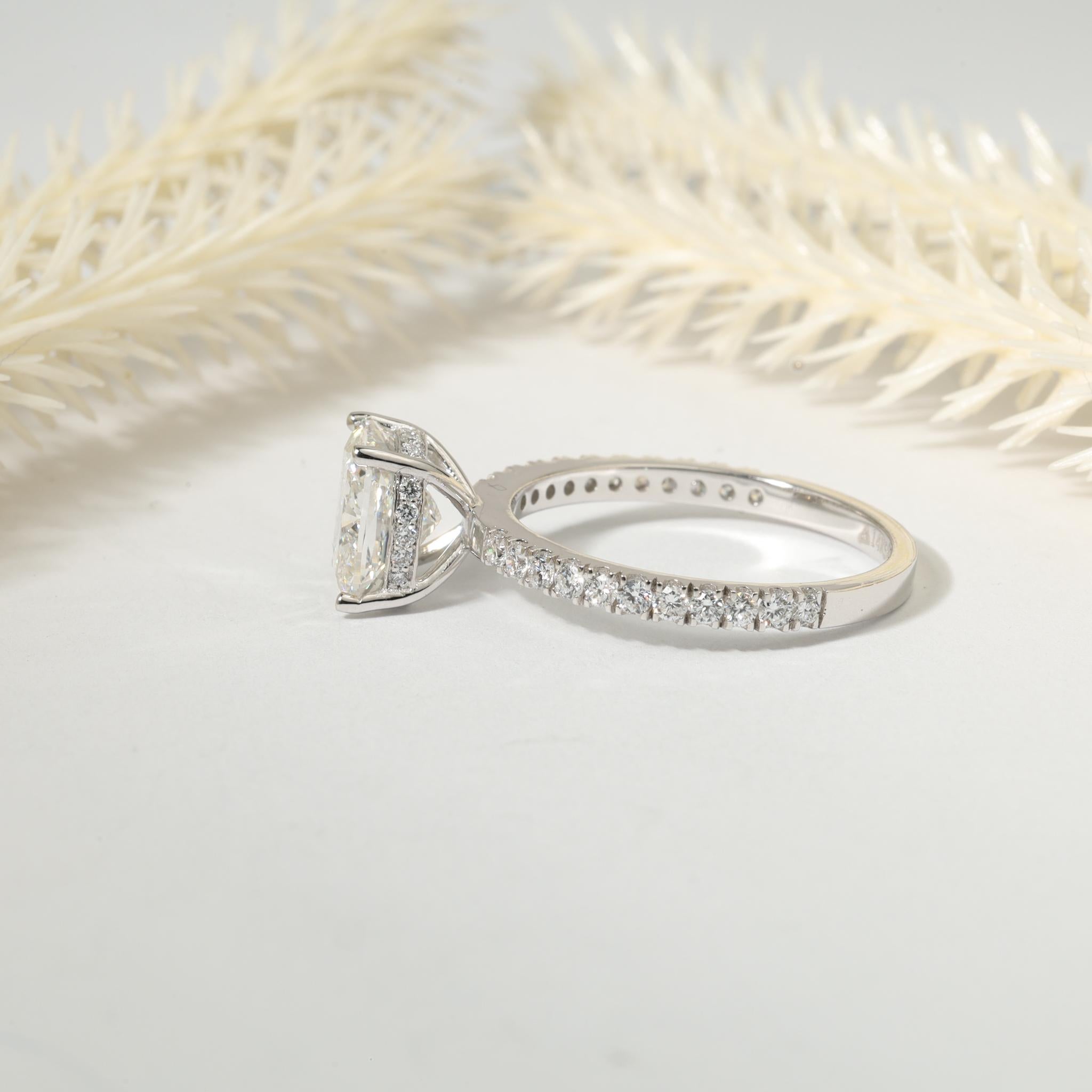 GIA Report Certified Cushion Cut E VS 2 Carat Diamond Solitaire Ring 18k White In New Condition For Sale In Jaipur, RJ
