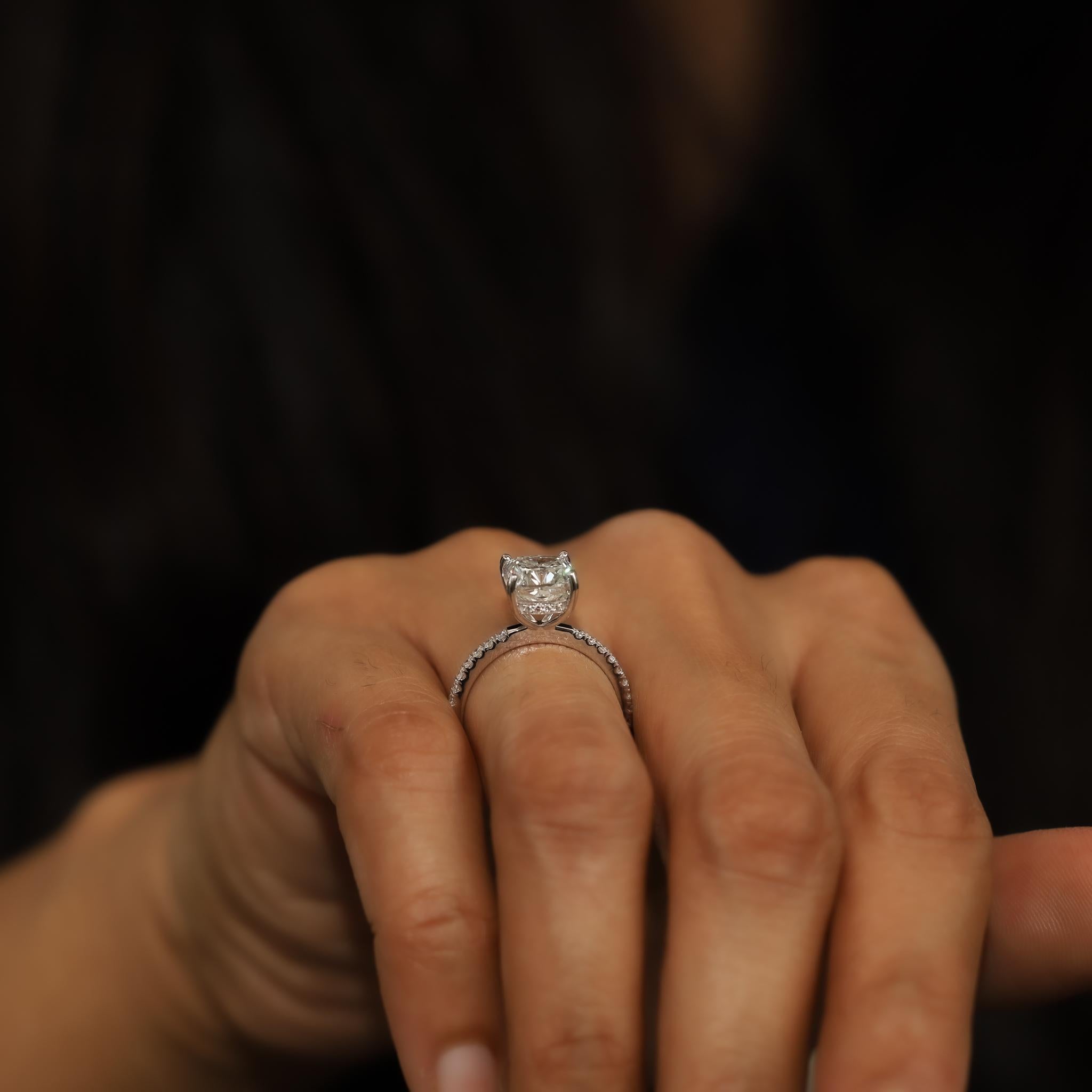 GIA Report Certified Cushion Cut F VS 3 Carat Diamond Solitaire Ring 18k White In New Condition For Sale In Jaipur, RJ