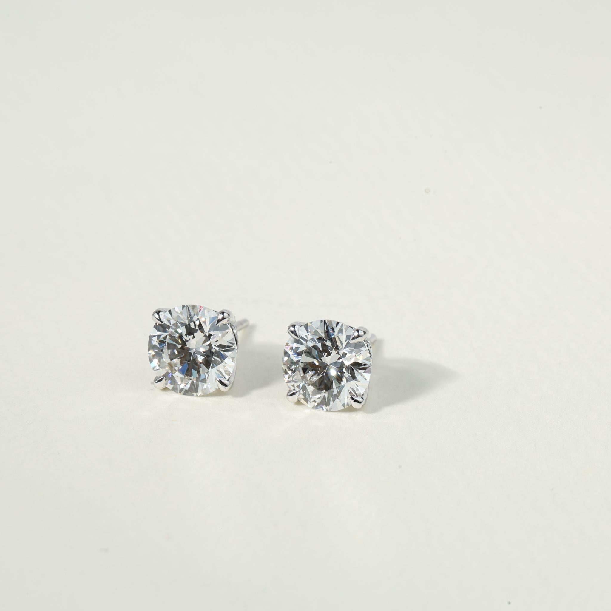 GIA Report Certified E VVS 5 TCW Diamond Round Cut Stud Earrings  In New Condition For Sale In Jaipur, RJ