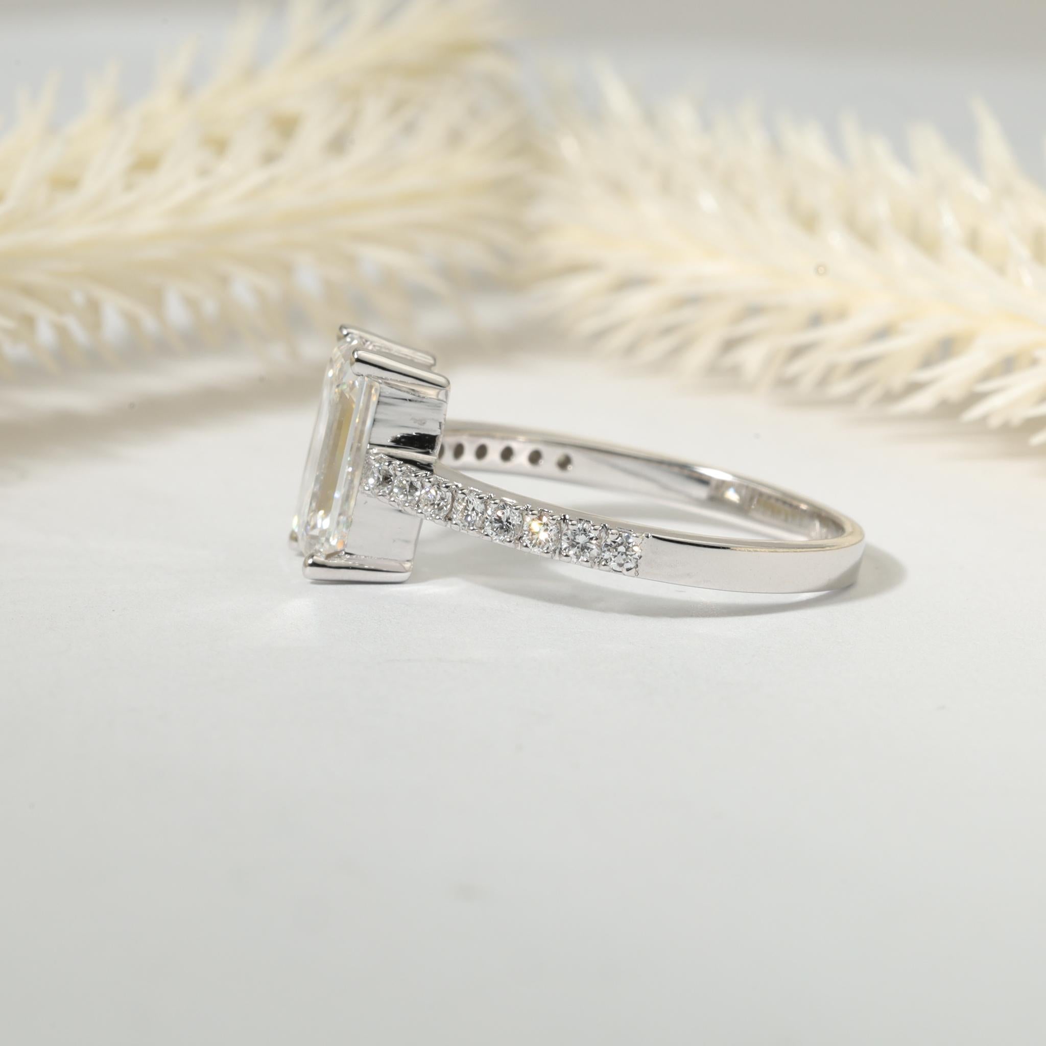 2 Carat Emerald Cut Diamond Solitaire Ring in Platinum, GIA Certified, Art Deco For Sale 5