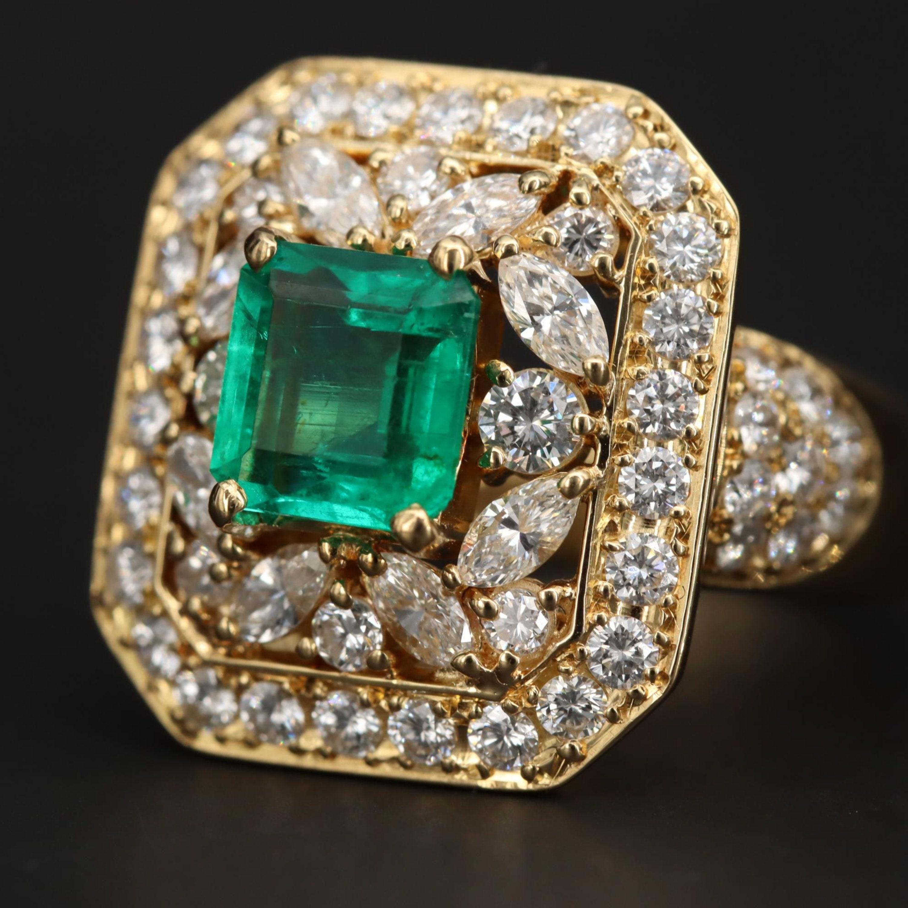 For Sale:  1.15 Carat Emerald & Diamond Yellow Gold Engagement Ring Cluster Ring, Cocktail  2