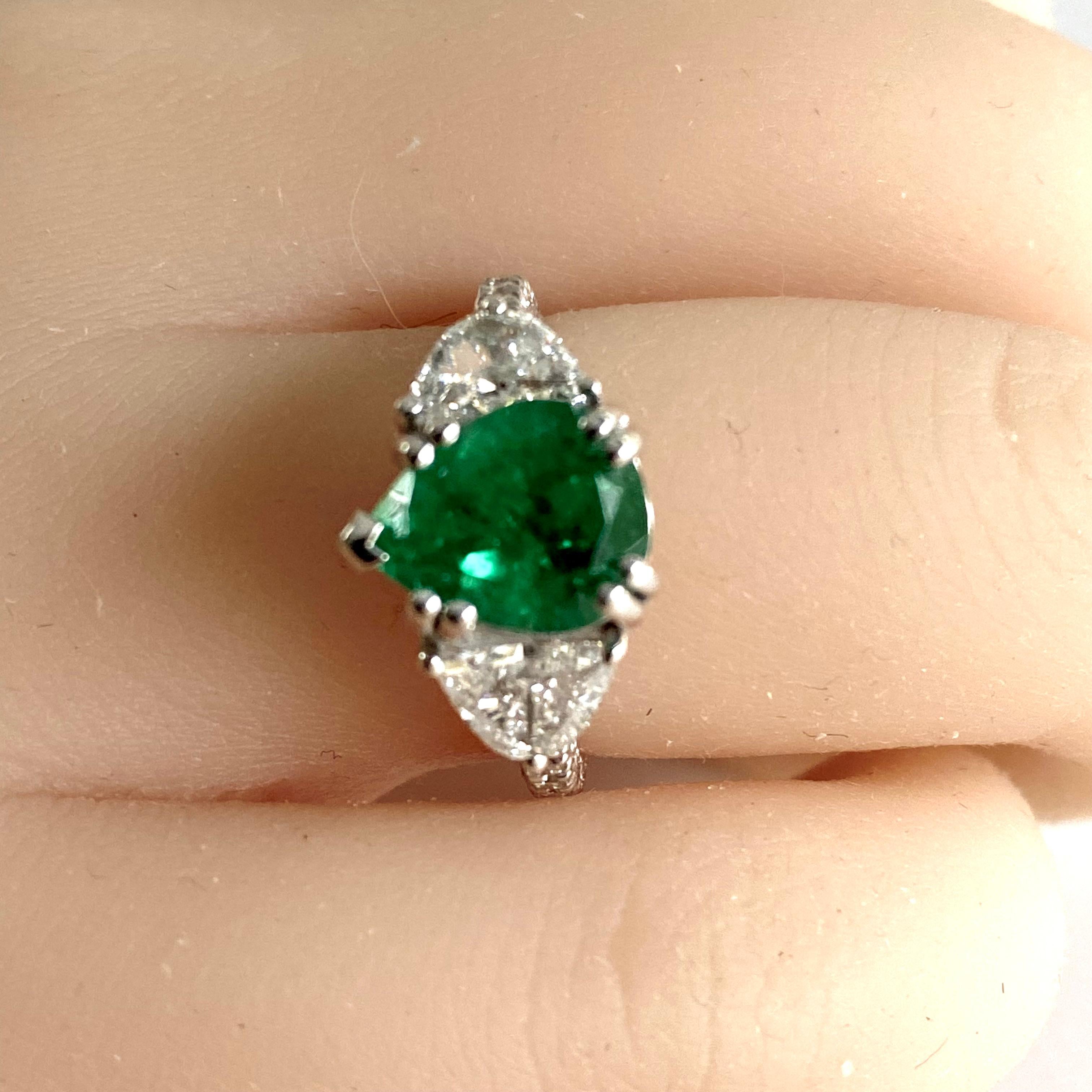 GIA Certified Colombian Pear Emerald Diamond 3.35 Carat 18 Karat Gold Ring For Sale 6