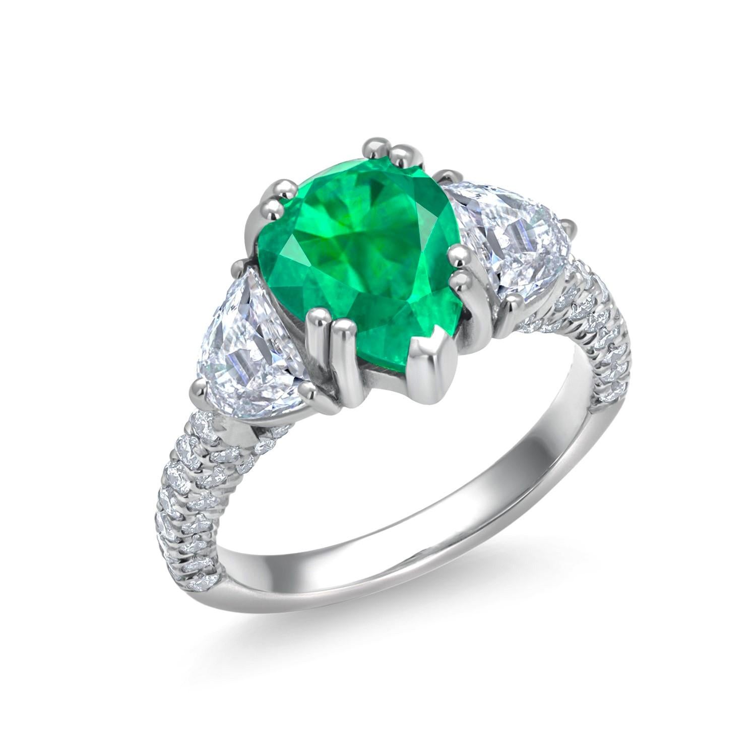 GIA Certified Colombian Pear Emerald Diamond 3.35 Carat 18 Karat Gold Ring For Sale 1