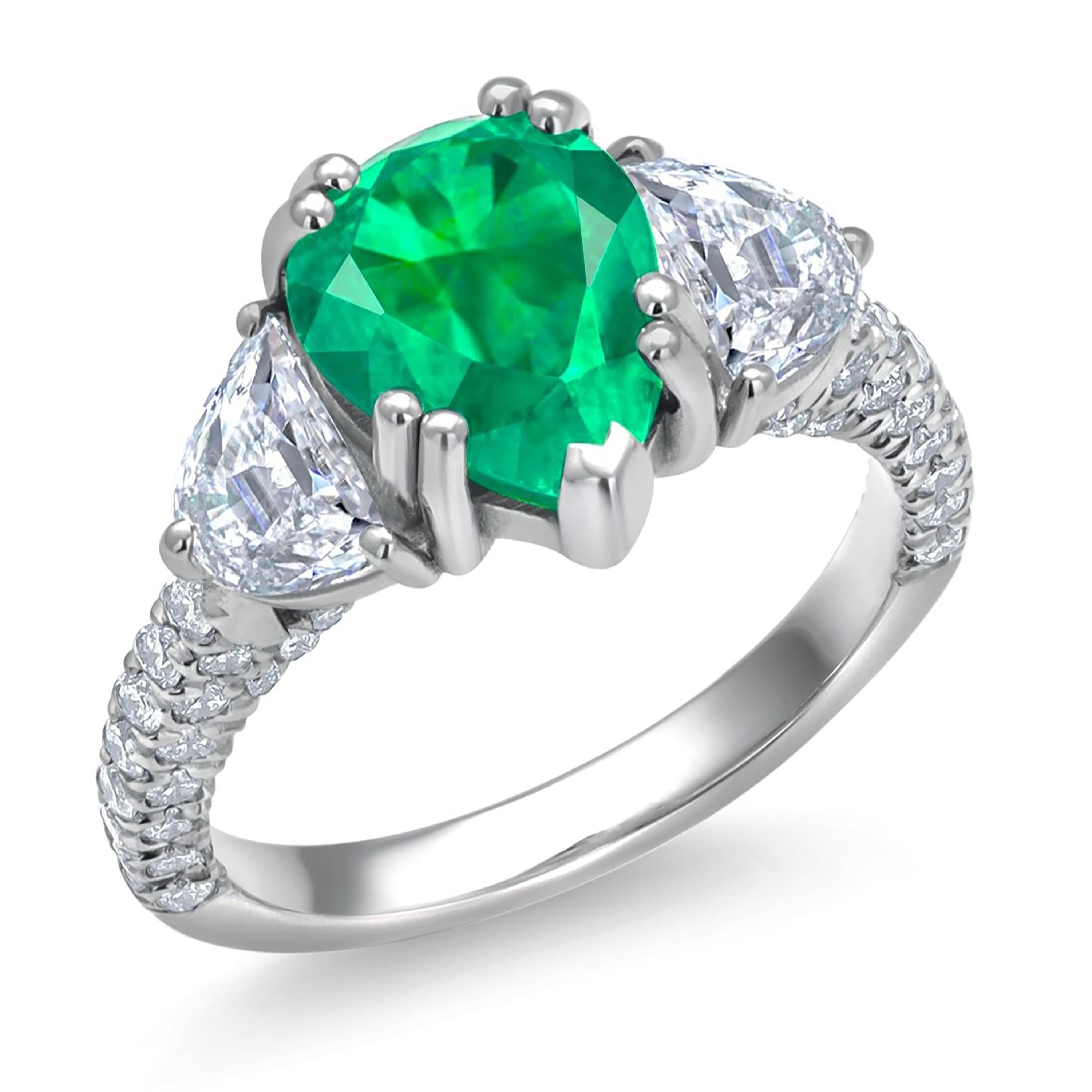 GIA Certified Colombian Pear Emerald Diamond 3.35 Carat 18 Karat Gold Ring For Sale 4