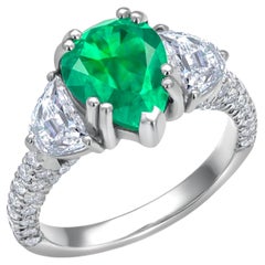 Bague en or 18 carats avec diamants et émeraude de Colombie poire certifiée GIA de 3,35 carats